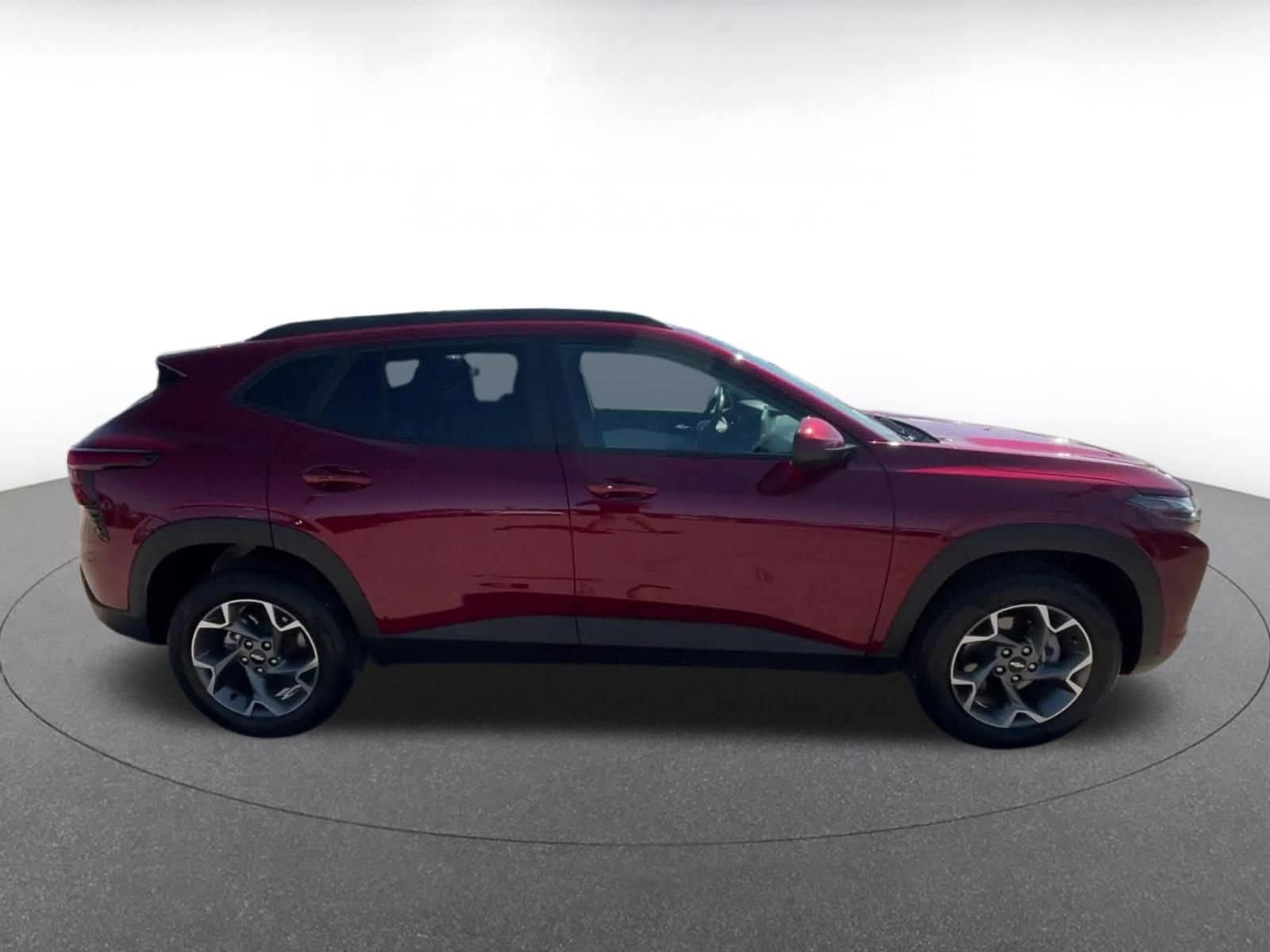 Thumbnail: 2025 Chevrolet Trax - 16