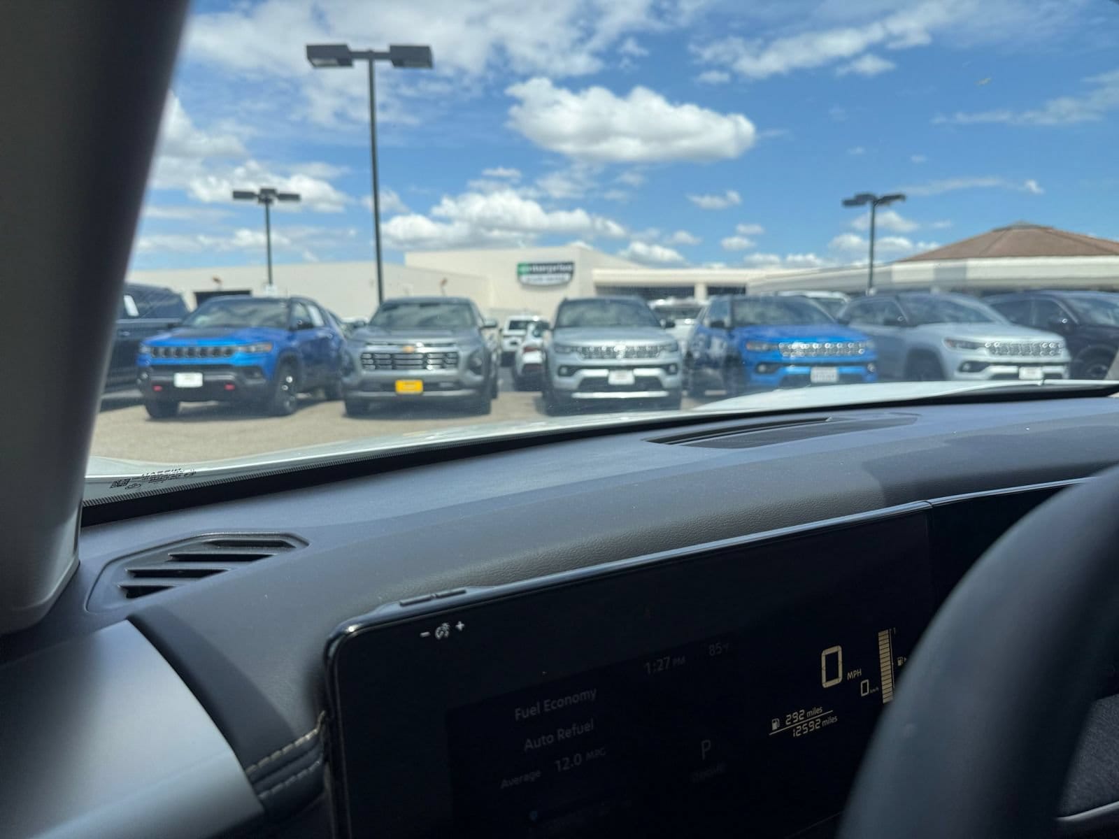 Thumbnail: 2026 Nissan Kicks - 32