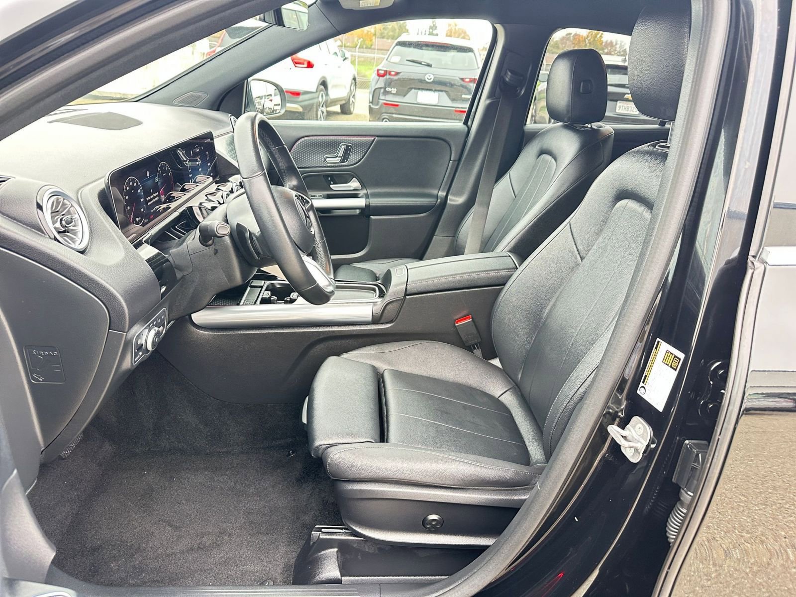 Thumbnail: 2025 Mercedes-Benz GLA - 27