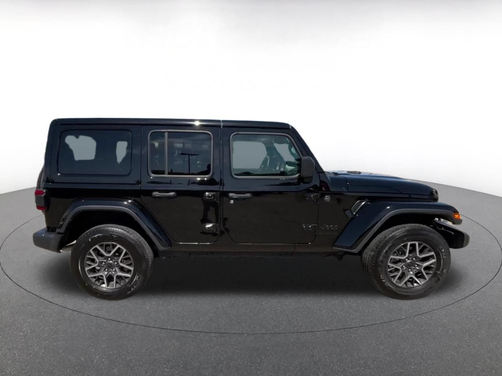 Thumbnail: 2025 Jeep Wrangler - 13