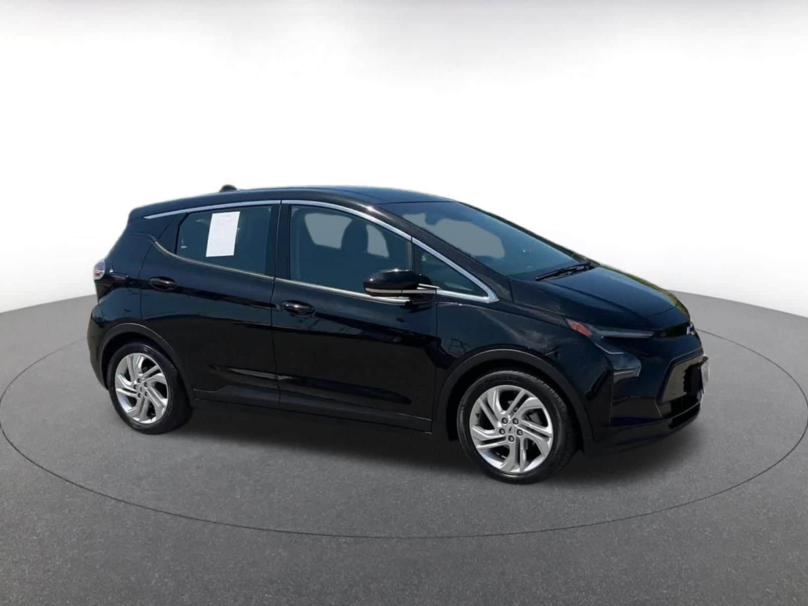 Thumbnail: 2023 Chevrolet Bolt EV - 2