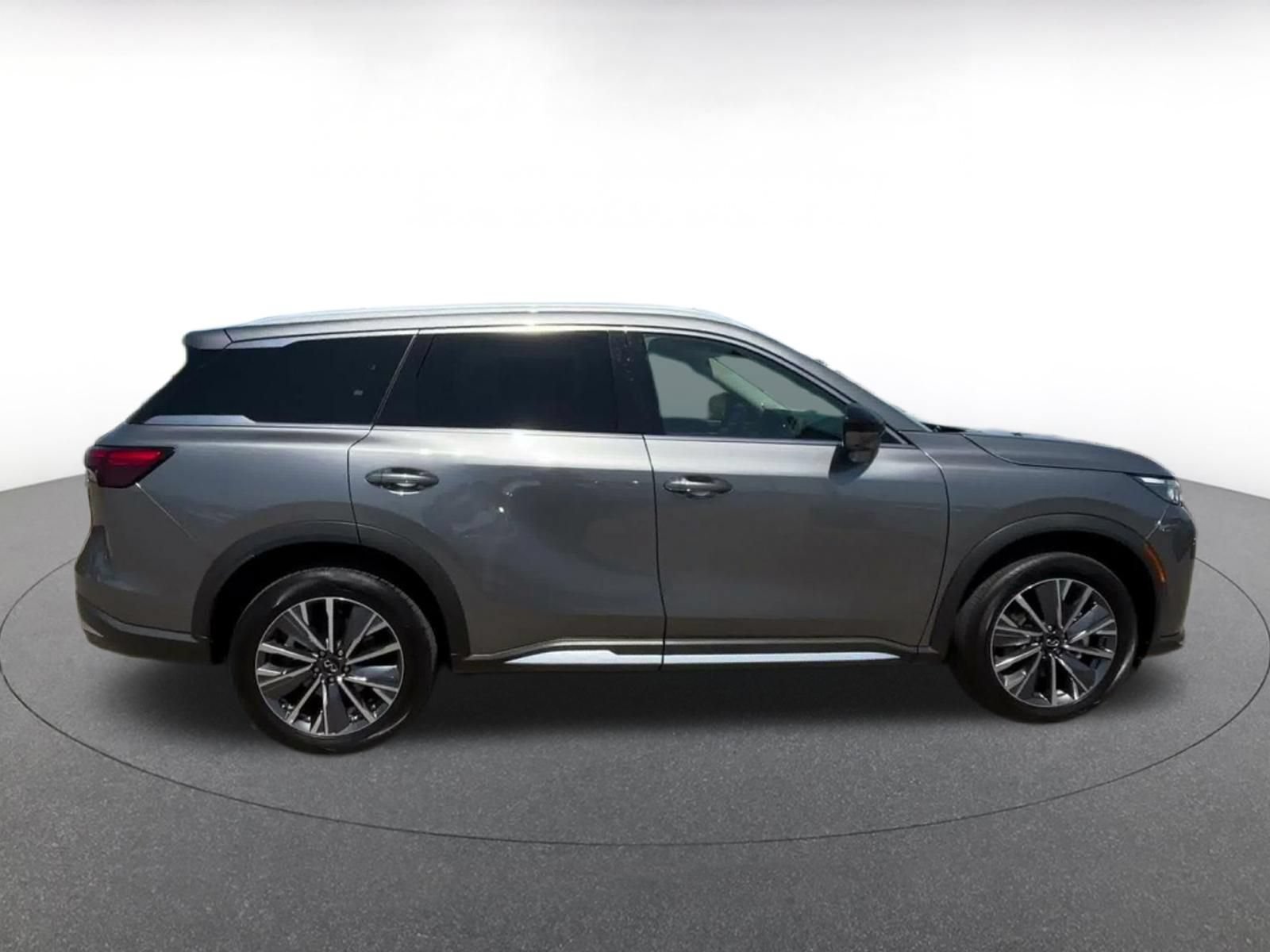 Thumbnail: 2026 INFINITI QX60 - 16