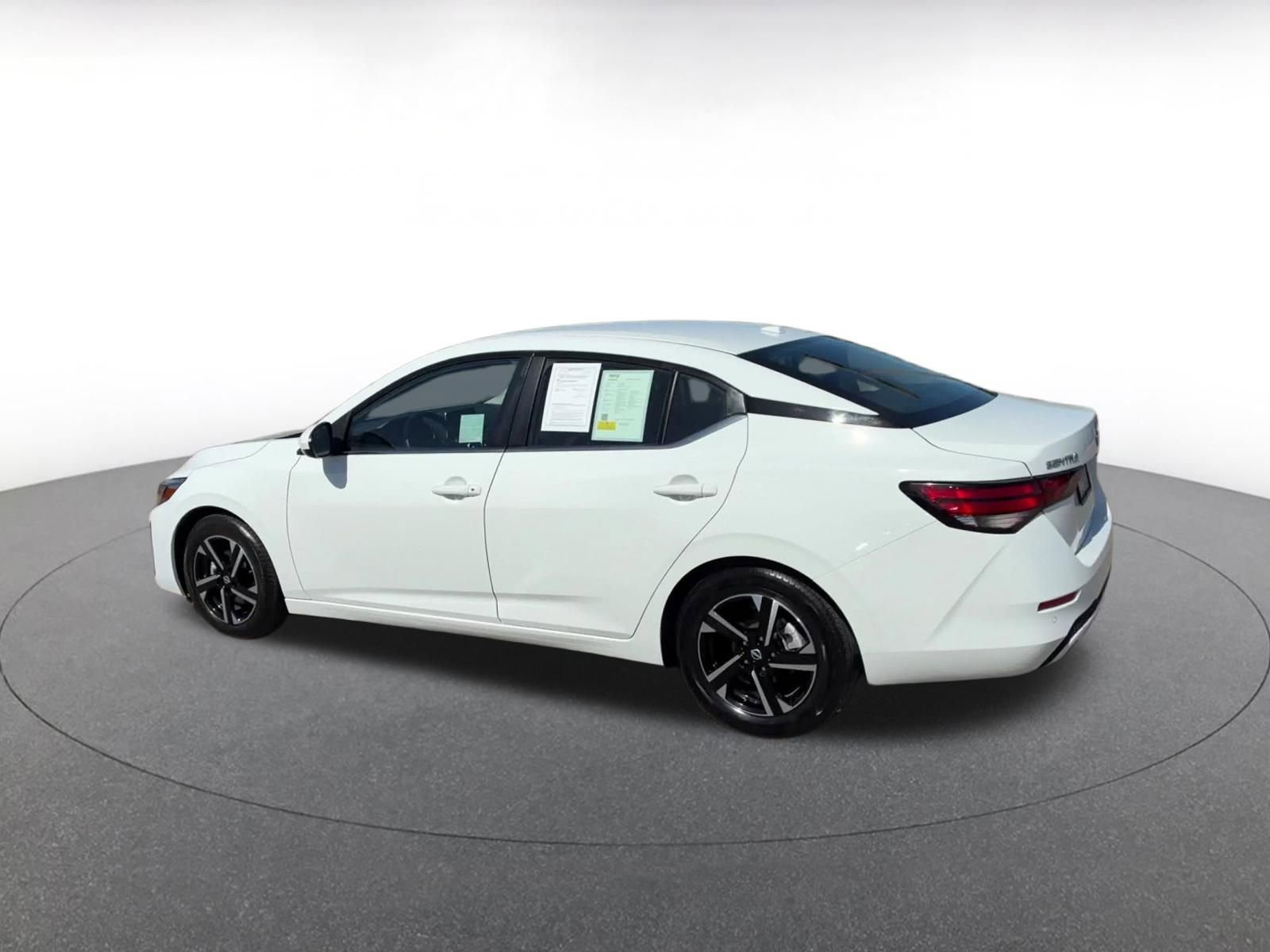 Thumbnail: 2025 Nissan Sentra - 10