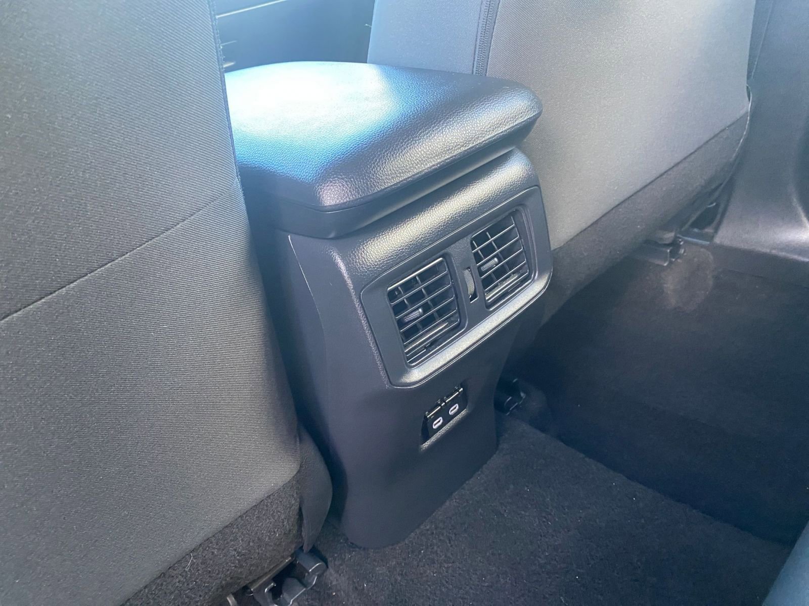 Thumbnail: 2025 Toyota RAV4 - 24