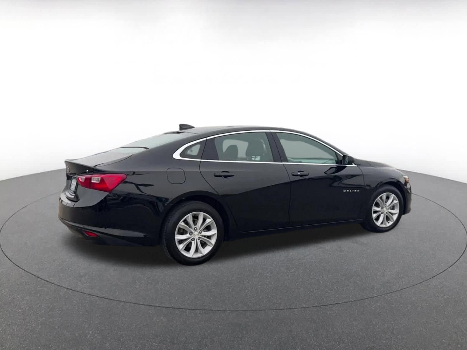 Thumbnail: 2024 Chevrolet Malibu - 15