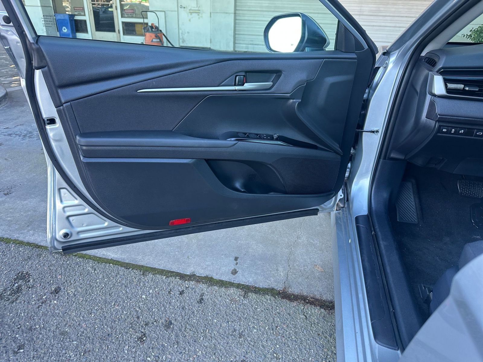 Thumbnail: 2025 Toyota Camry - 20