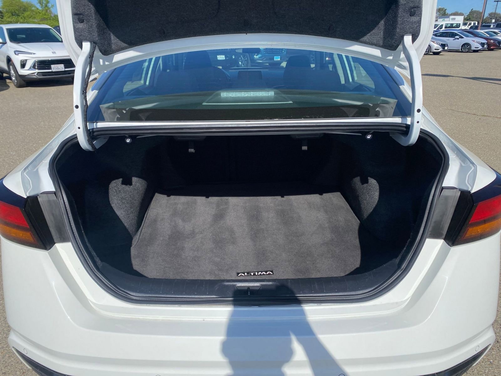 Thumbnail: 2025 Nissan Altima - 32