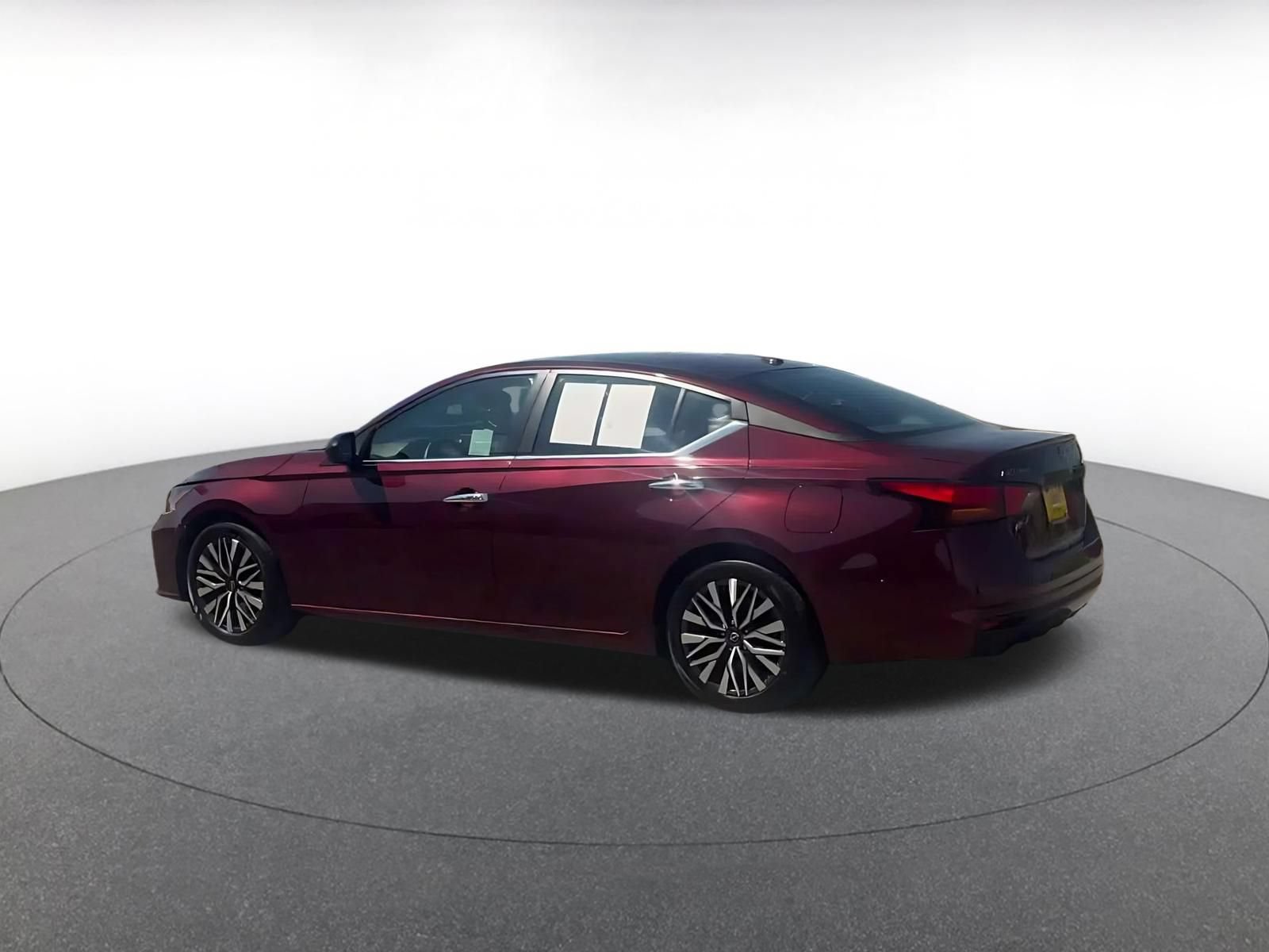 Thumbnail: 2025 Nissan Altima - 10