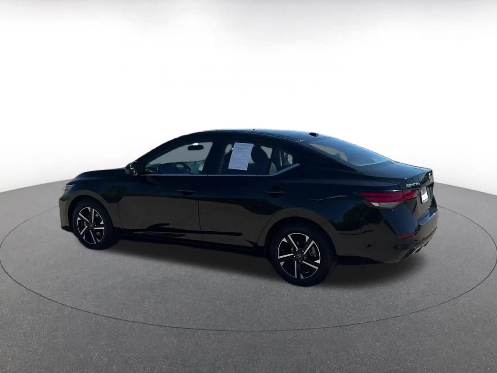 Thumbnail: 2024 Nissan Sentra - 10