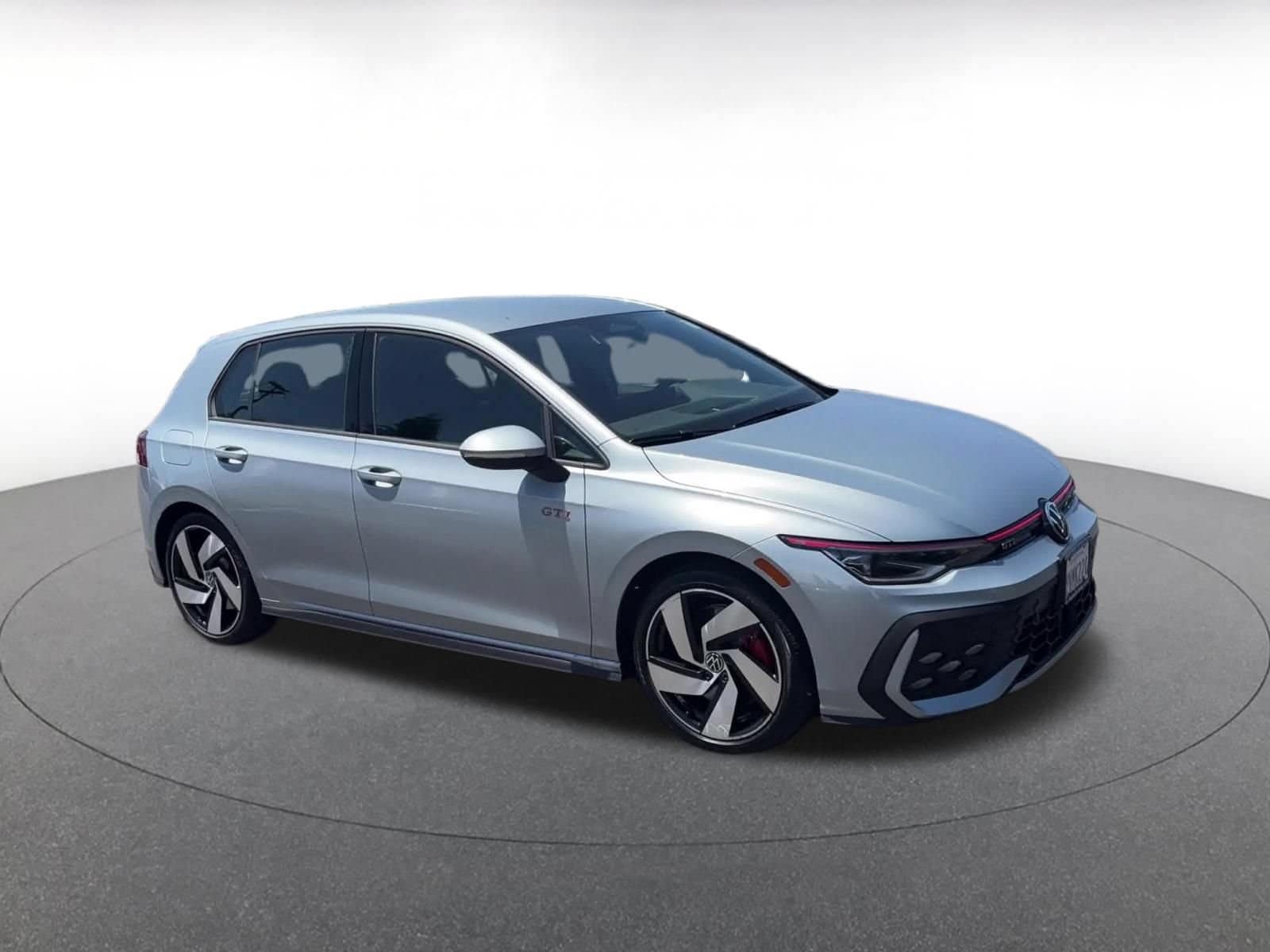 Thumbnail: 2026 Volkswagen Golf - 2