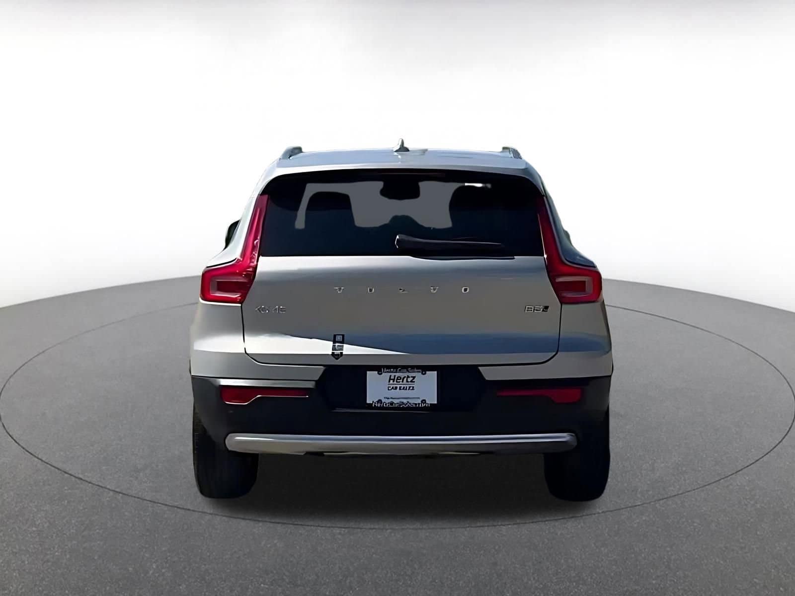 Thumbnail: 2024 Volvo XC40 - 14