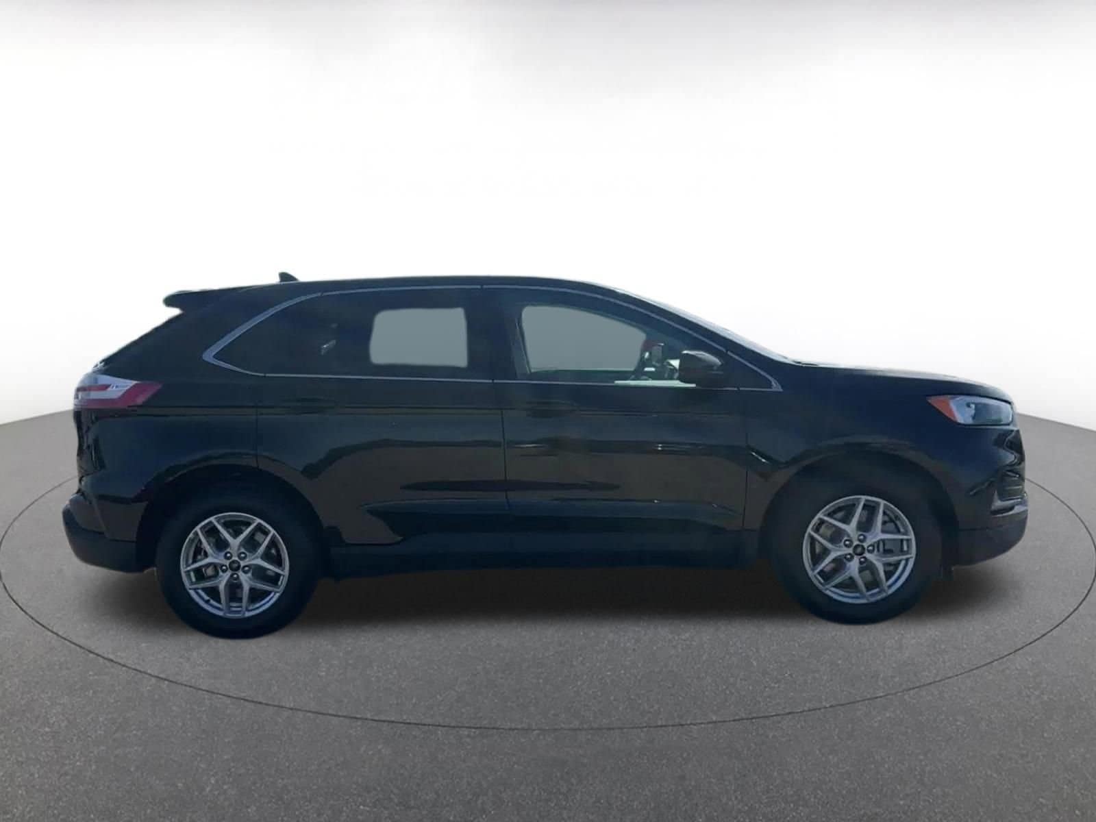2024 Ford Edge SEL 16