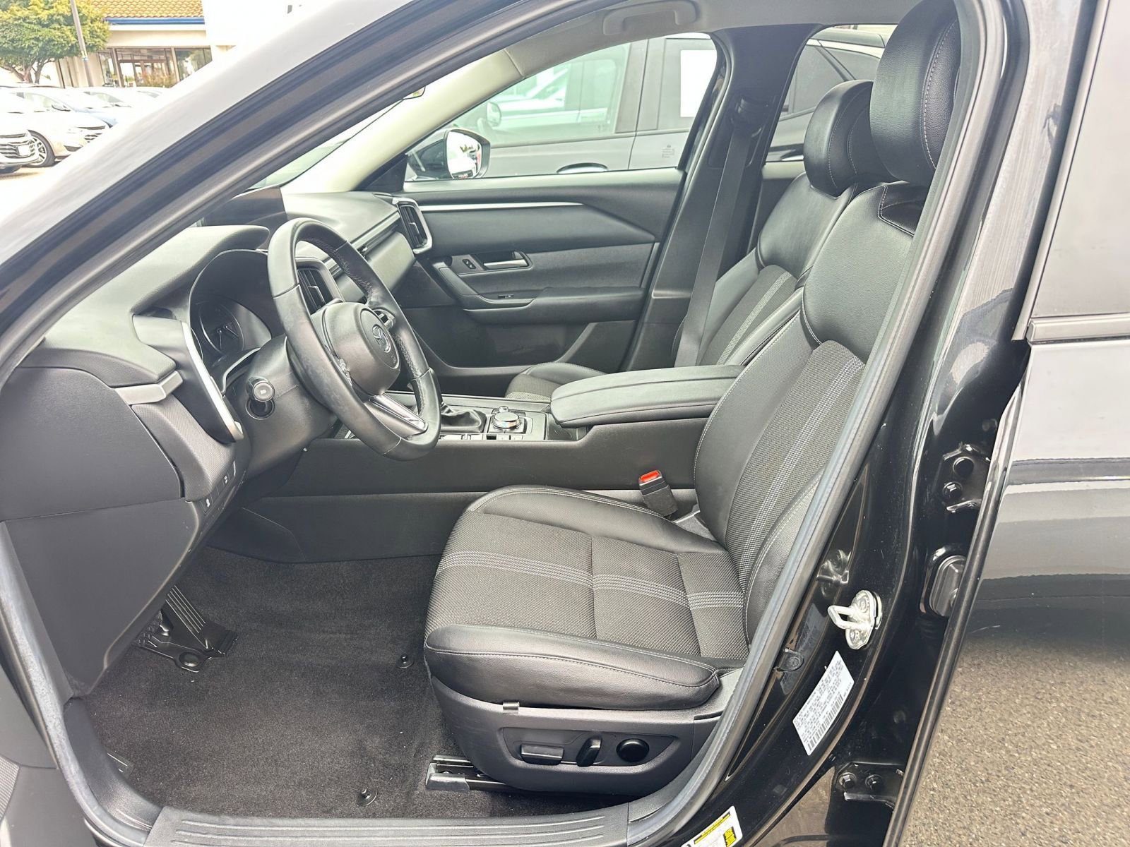 Thumbnail: 2025 Mazda CX-50 - 27