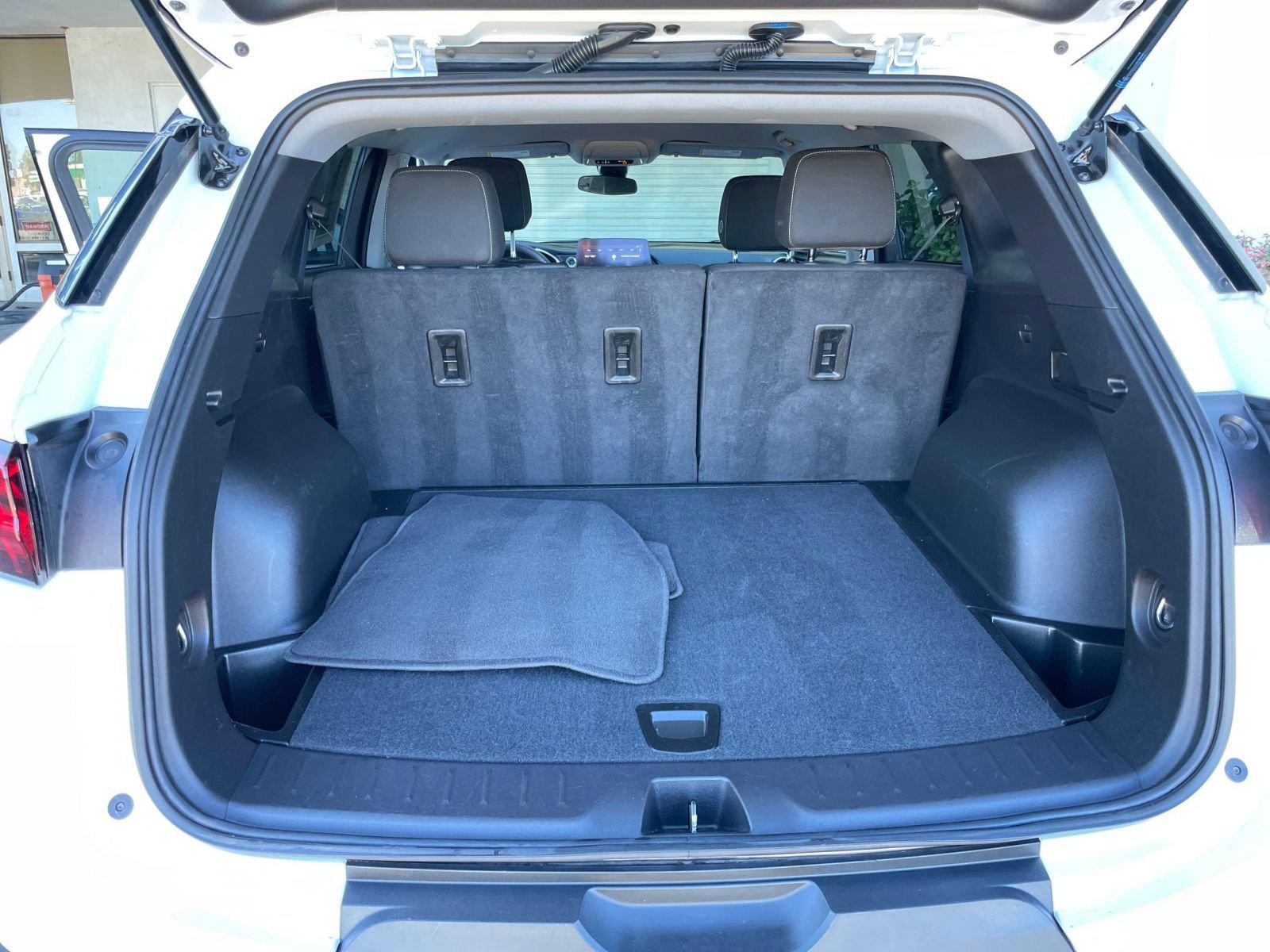 Thumbnail: 2025 Chevrolet Blazer - 32