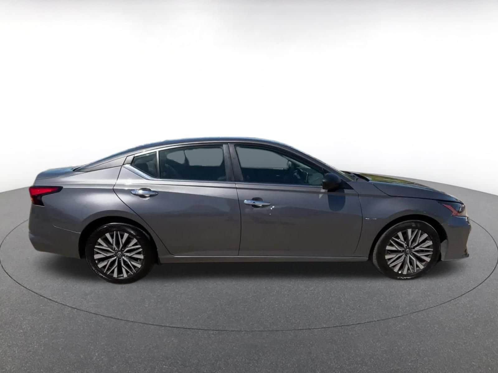 Thumbnail: 2025 Nissan Altima - 16