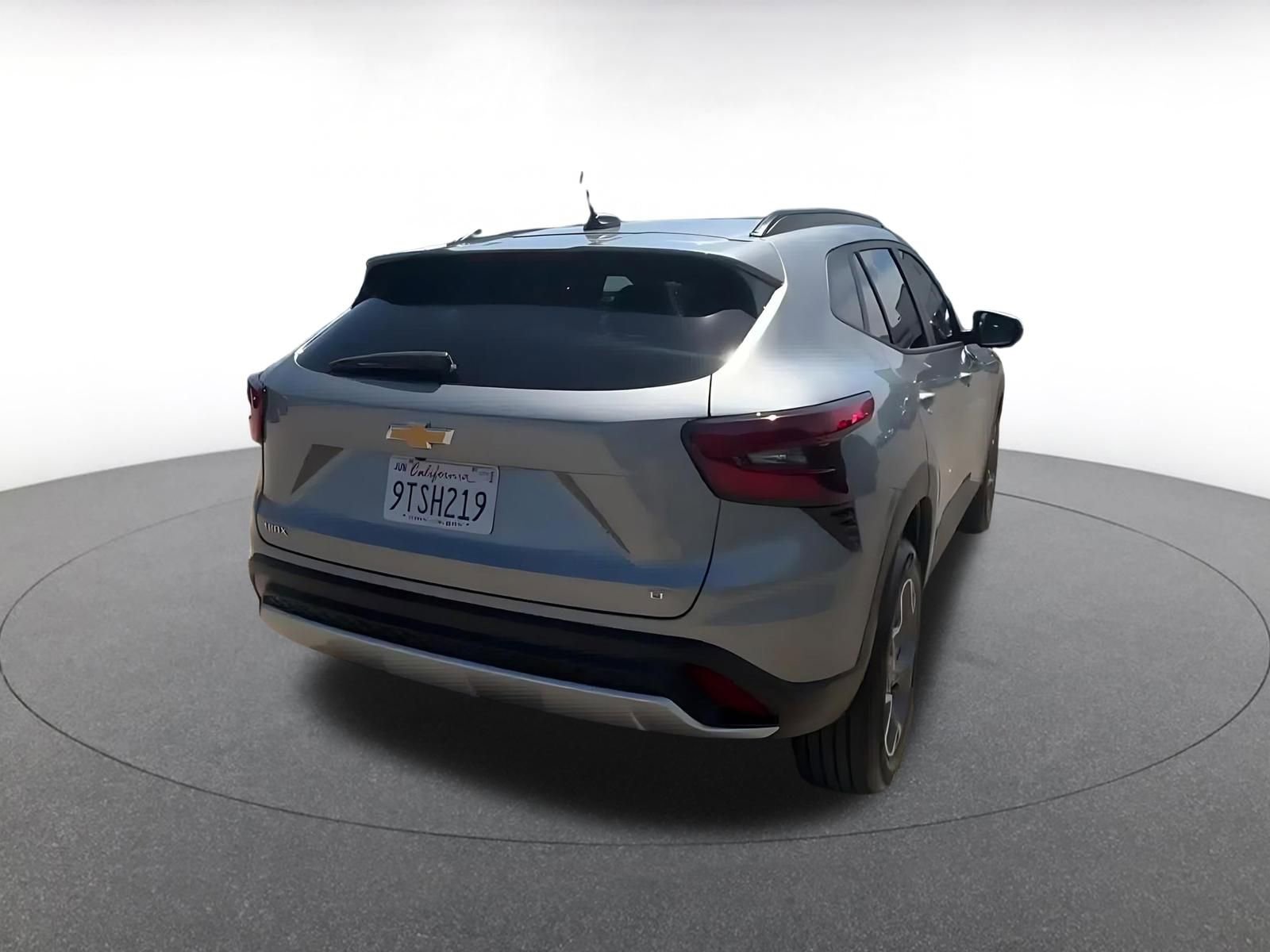 Thumbnail: 2025 Chevrolet Trax - 15