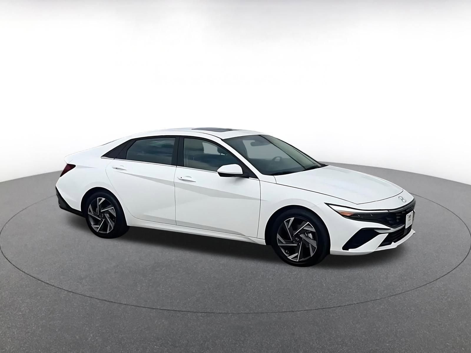 Thumbnail: 2025 Hyundai Elantra - 2