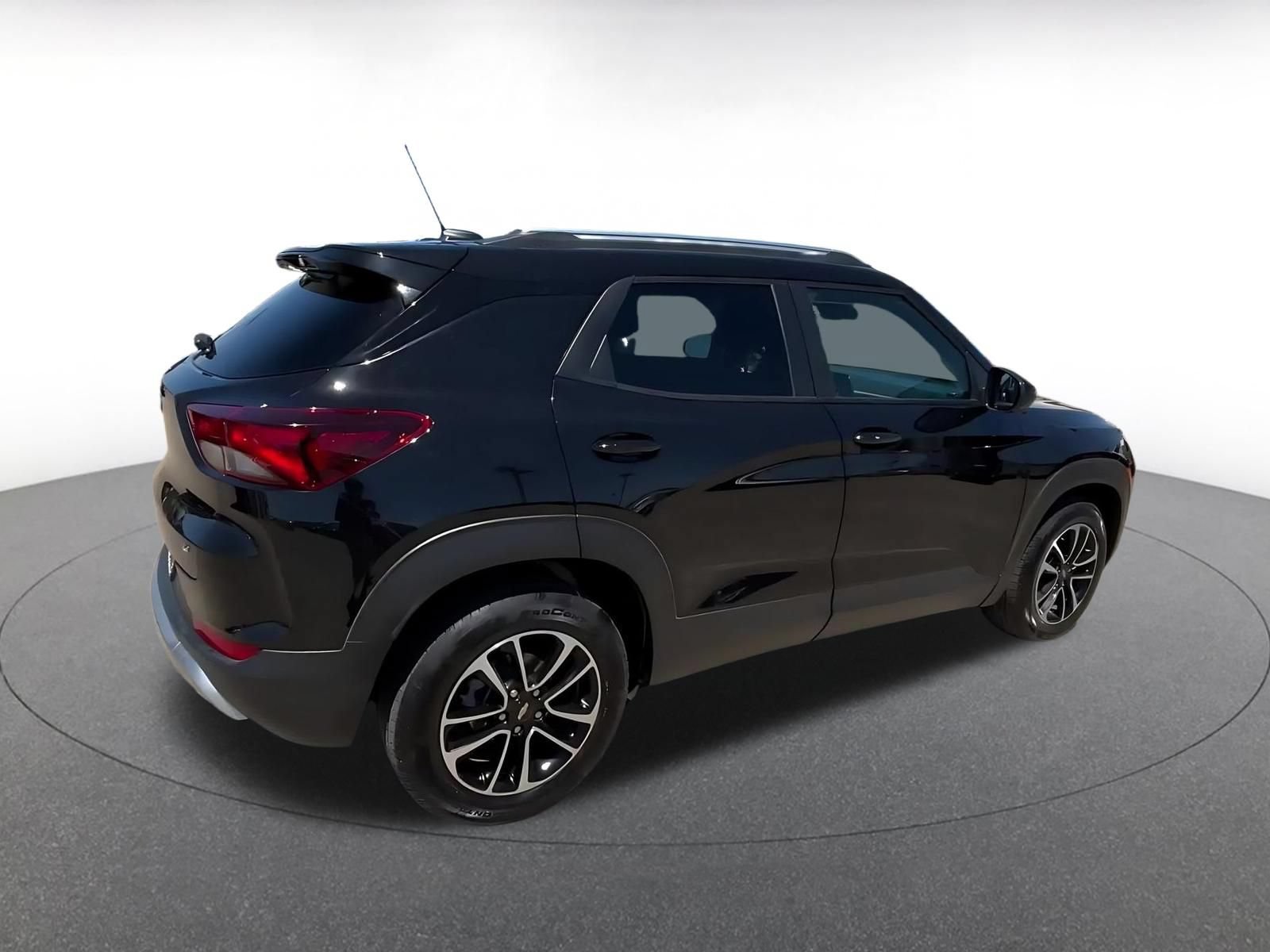 Thumbnail: 2025 Chevrolet TrailBlazer - 14