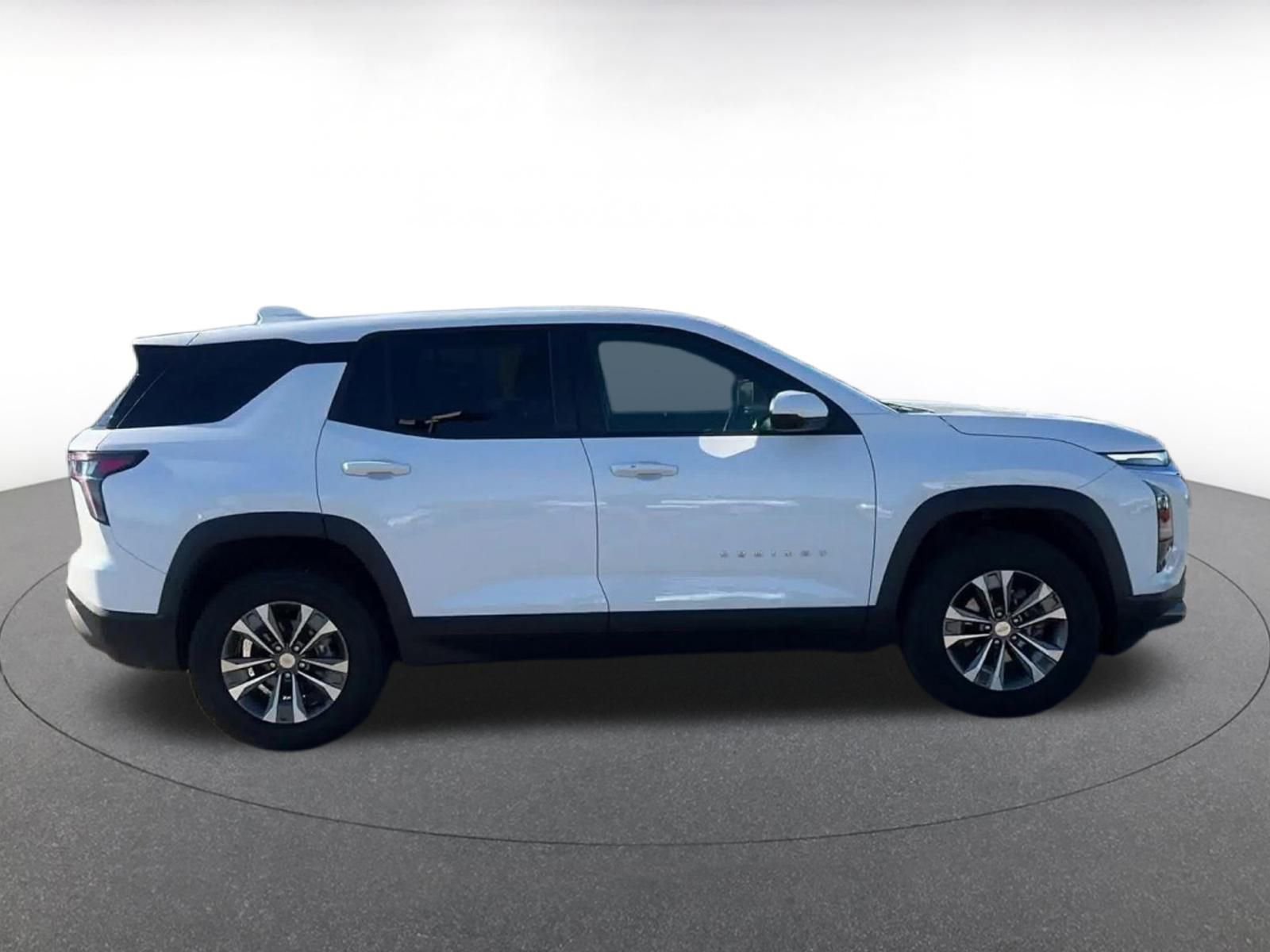 Thumbnail: 2025 Chevrolet Equinox - 16