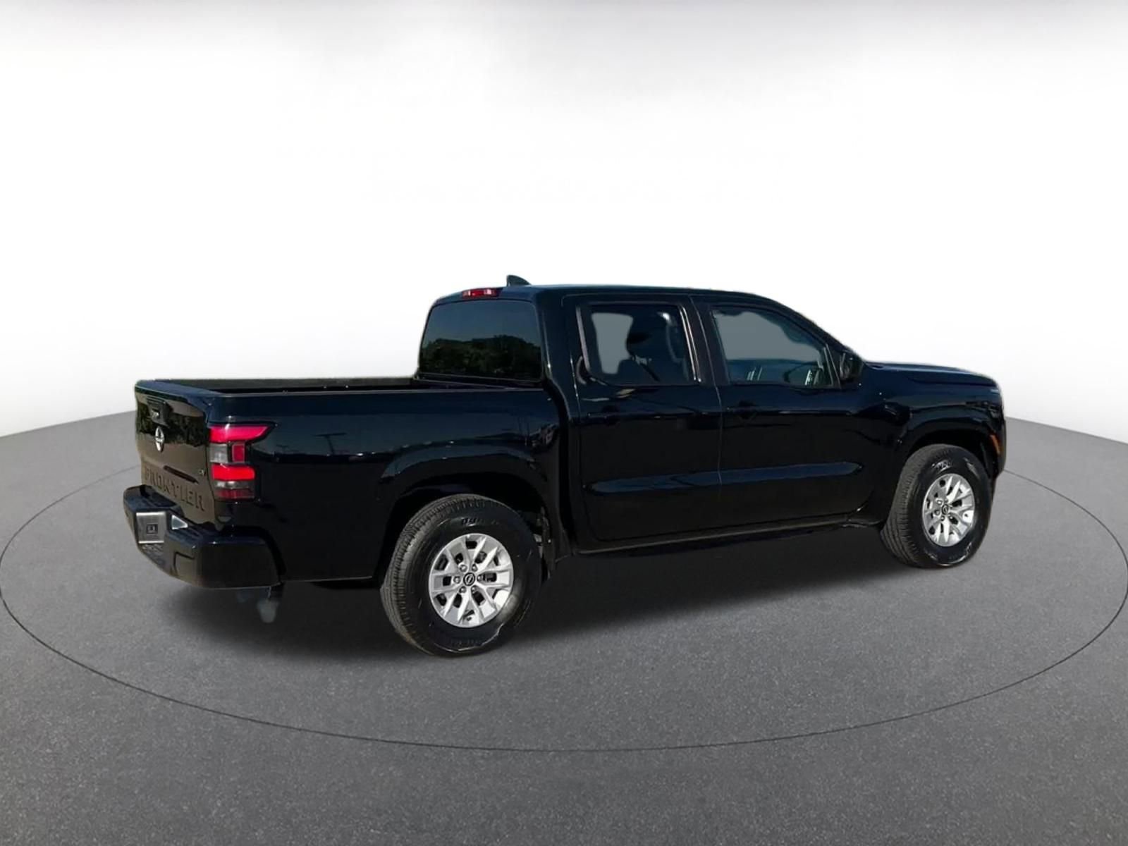 Thumbnail: 2024 Nissan Frontier - 14