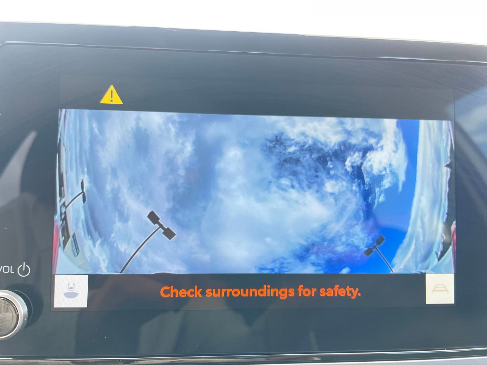 Thumbnail: 2025 Toyota Camry - 17