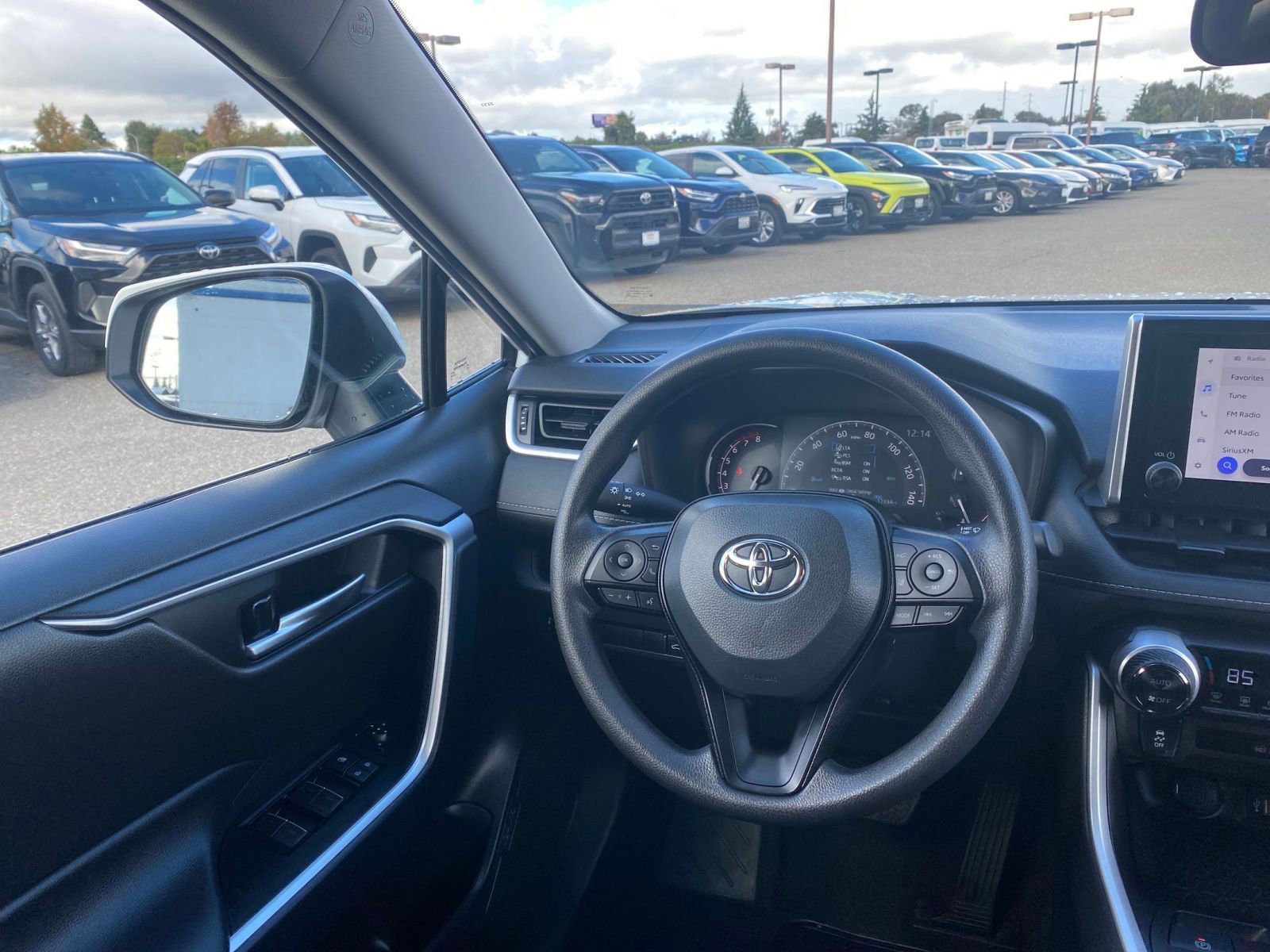 Thumbnail: 2025 Toyota RAV4 - 34