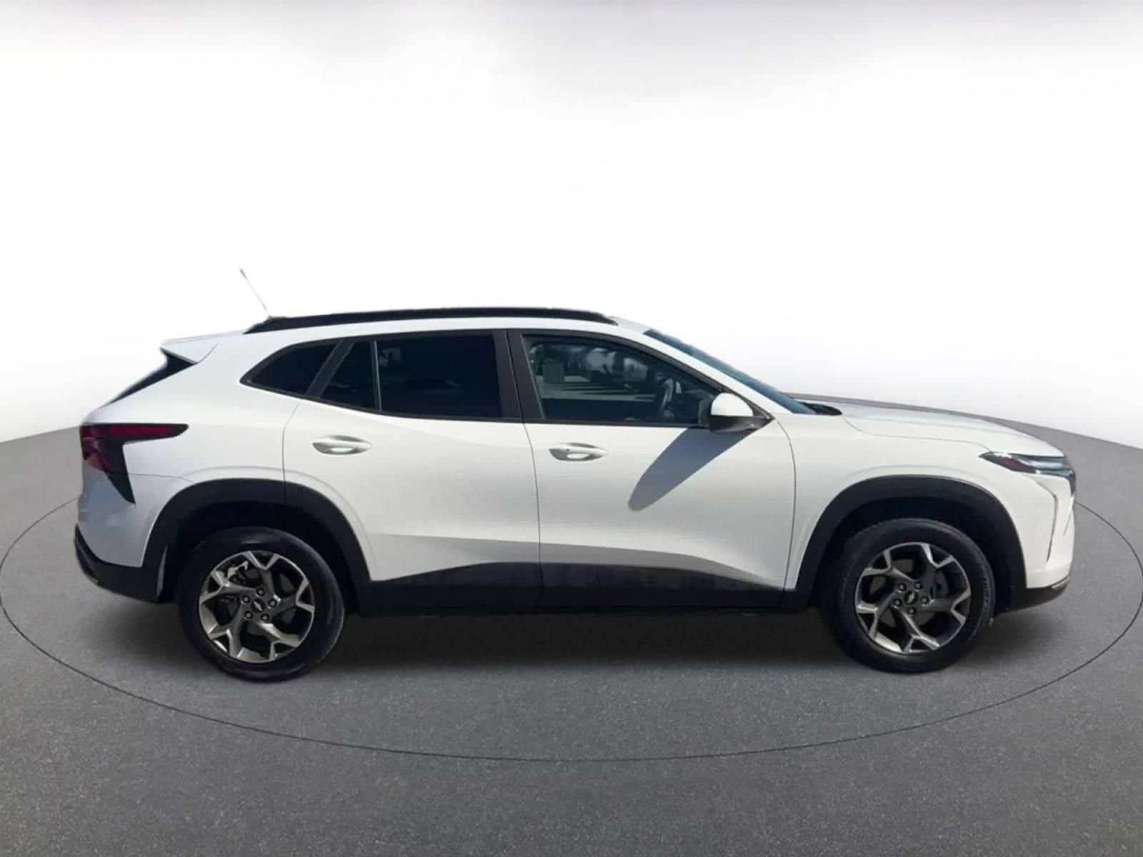 Thumbnail: 2025 Chevrolet Trax - 15