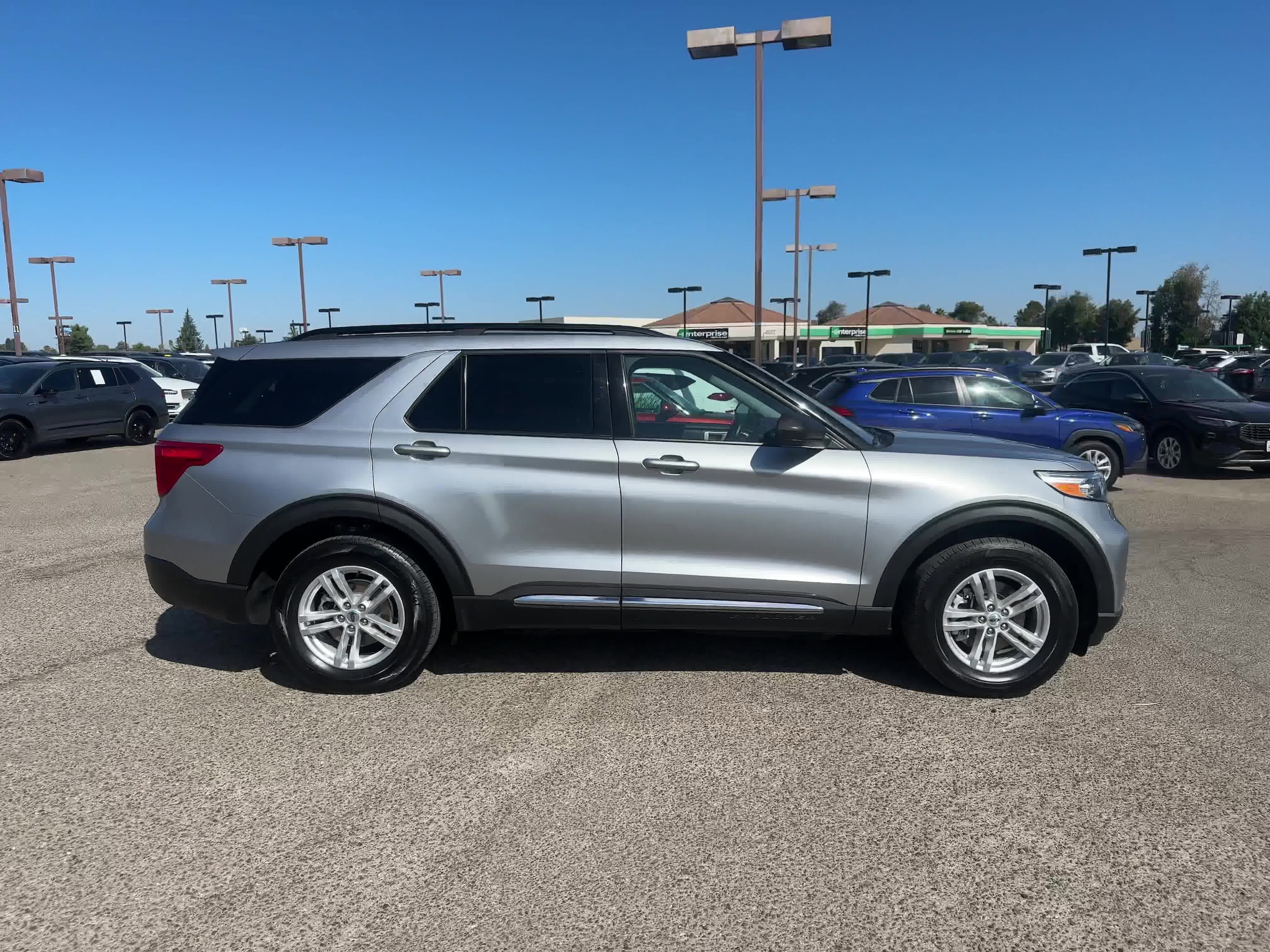 2023 Ford Explorer XLT 5