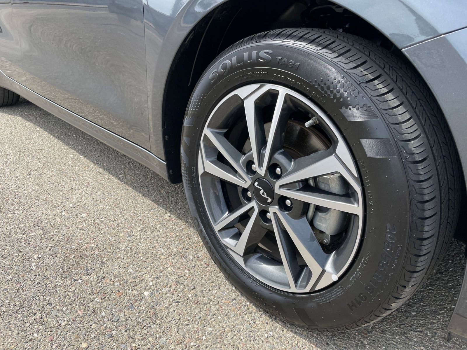 Thumbnail: 2024 Kia Forte - 28