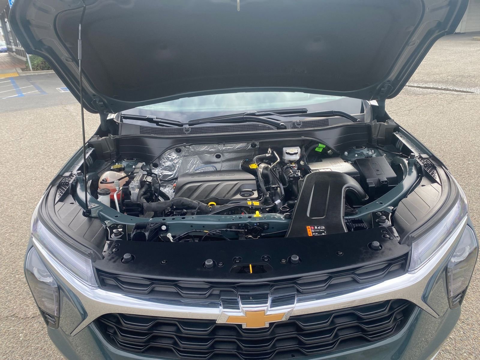 Thumbnail: 2025 Chevrolet Trax - 33