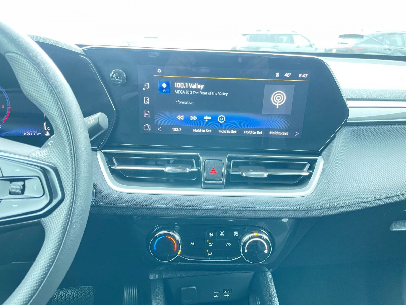 Thumbnail: 2025 Chevrolet TrailBlazer - 18