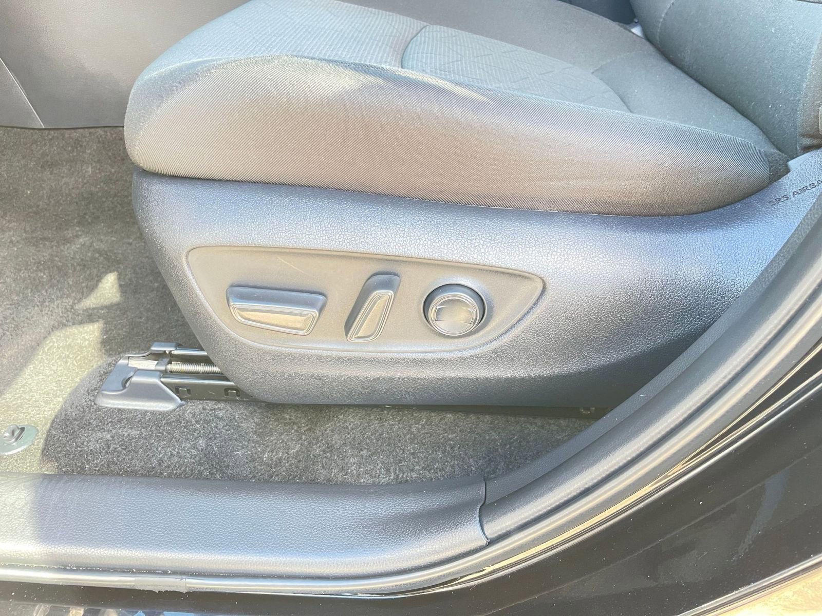 Thumbnail: 2025 Toyota RAV4 - 23