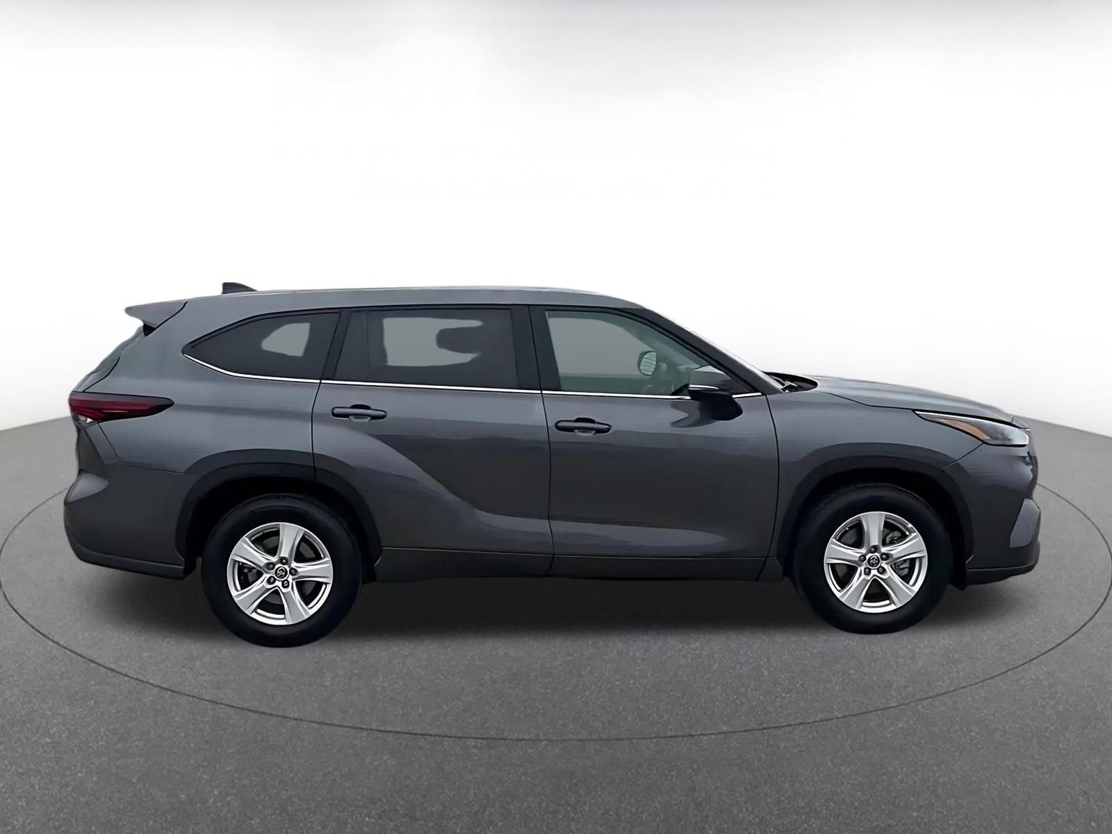 Thumbnail: 2025 Toyota Highlander - 15