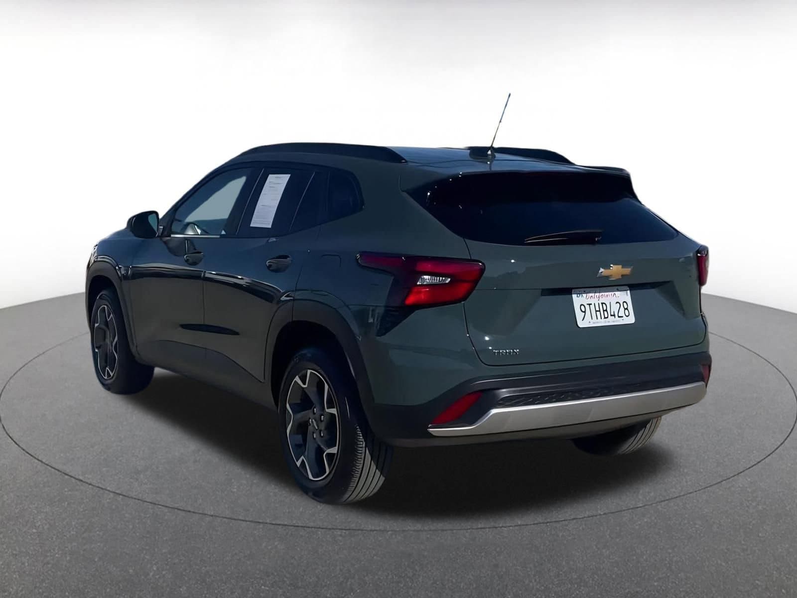 Thumbnail: 2025 Chevrolet Trax - 17