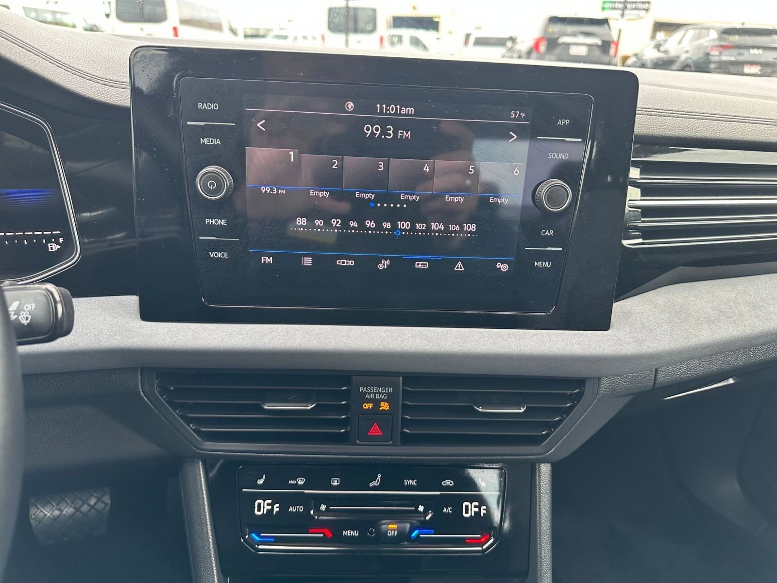 Thumbnail: 2025 Volkswagen Jetta - 18