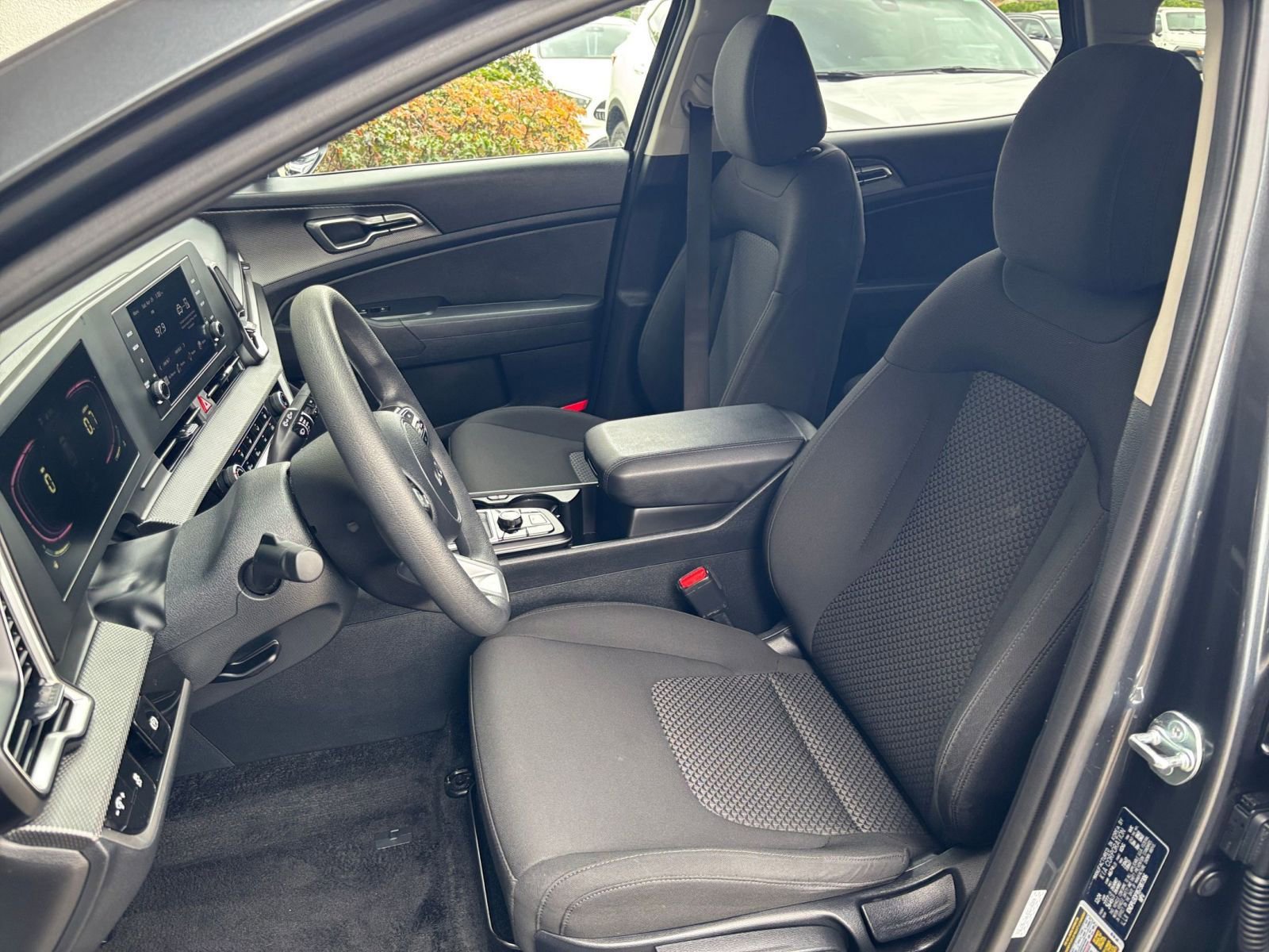 Thumbnail: 2025 Kia Sportage - 35