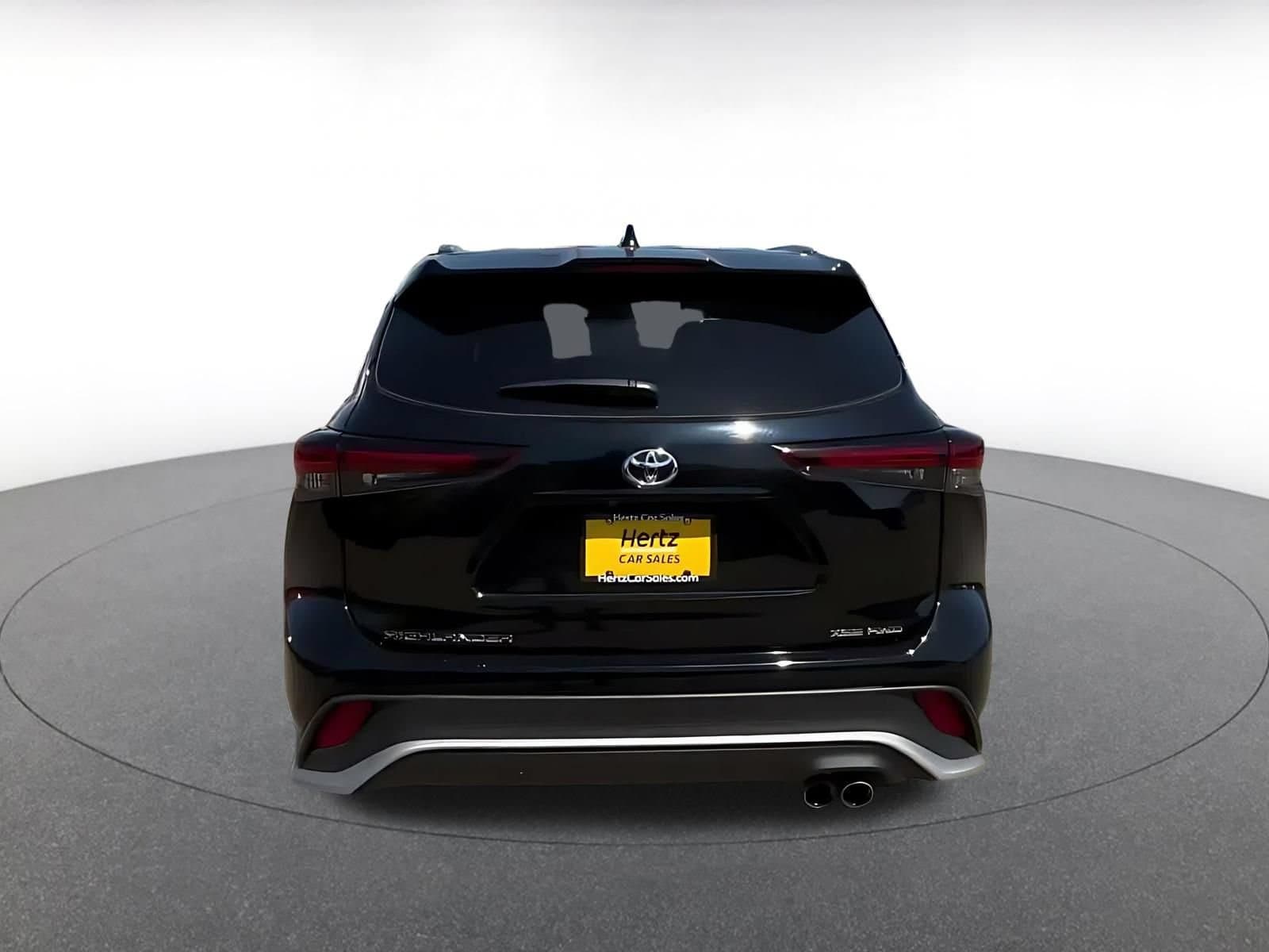 Thumbnail: 2025 Toyota Highlander - 12