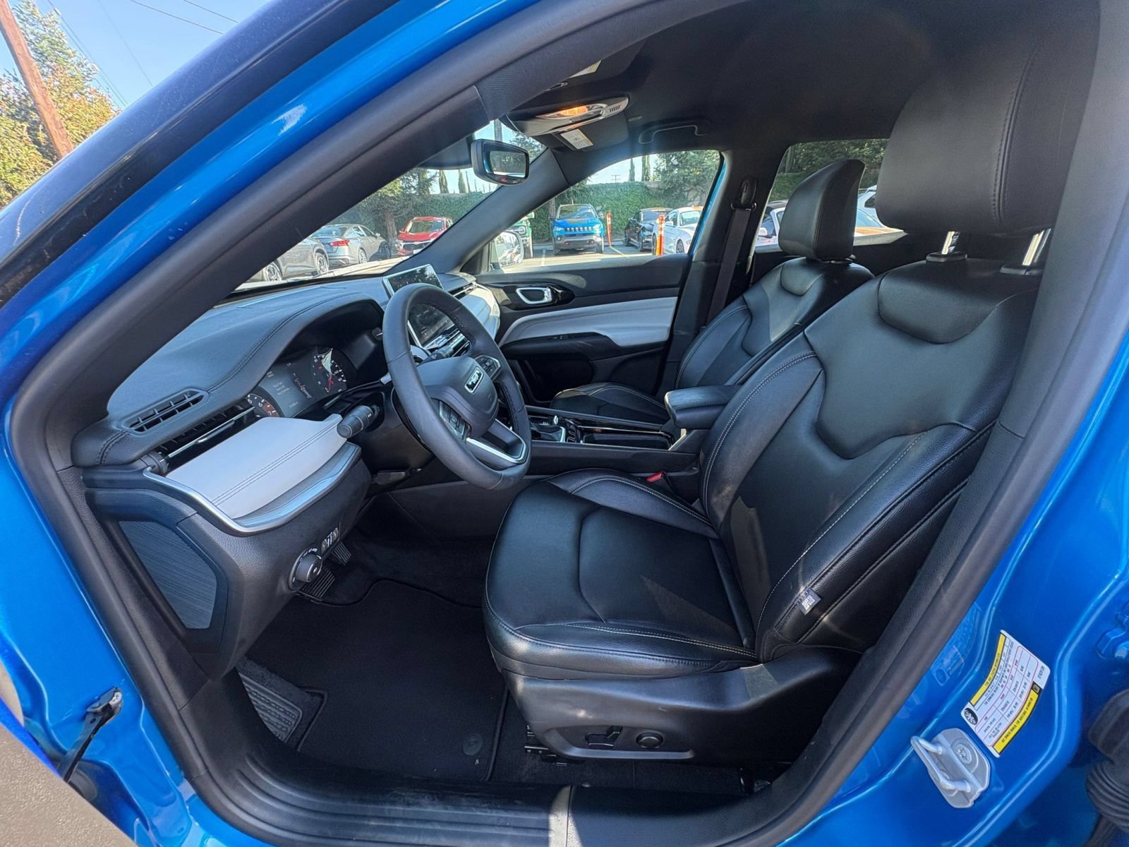 Thumbnail: 2025 Jeep Compass - 28