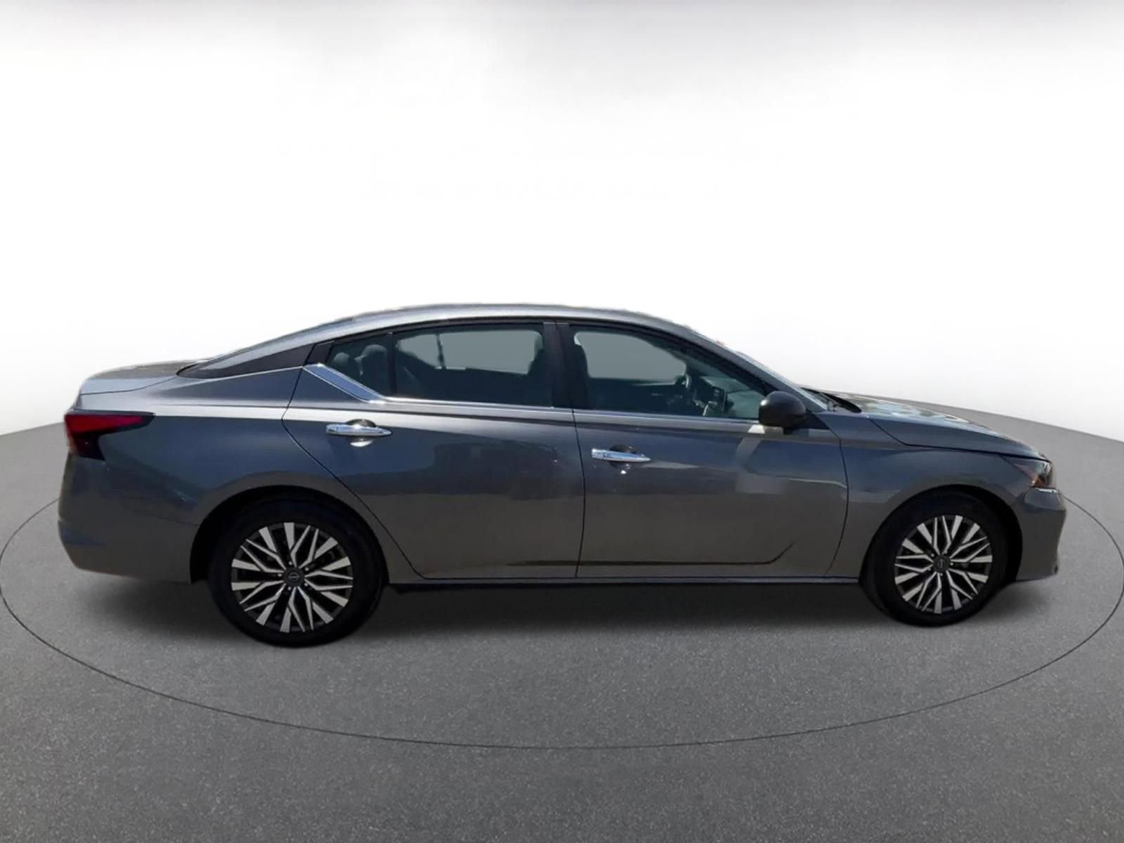 Thumbnail: 2025 Nissan Altima - 16