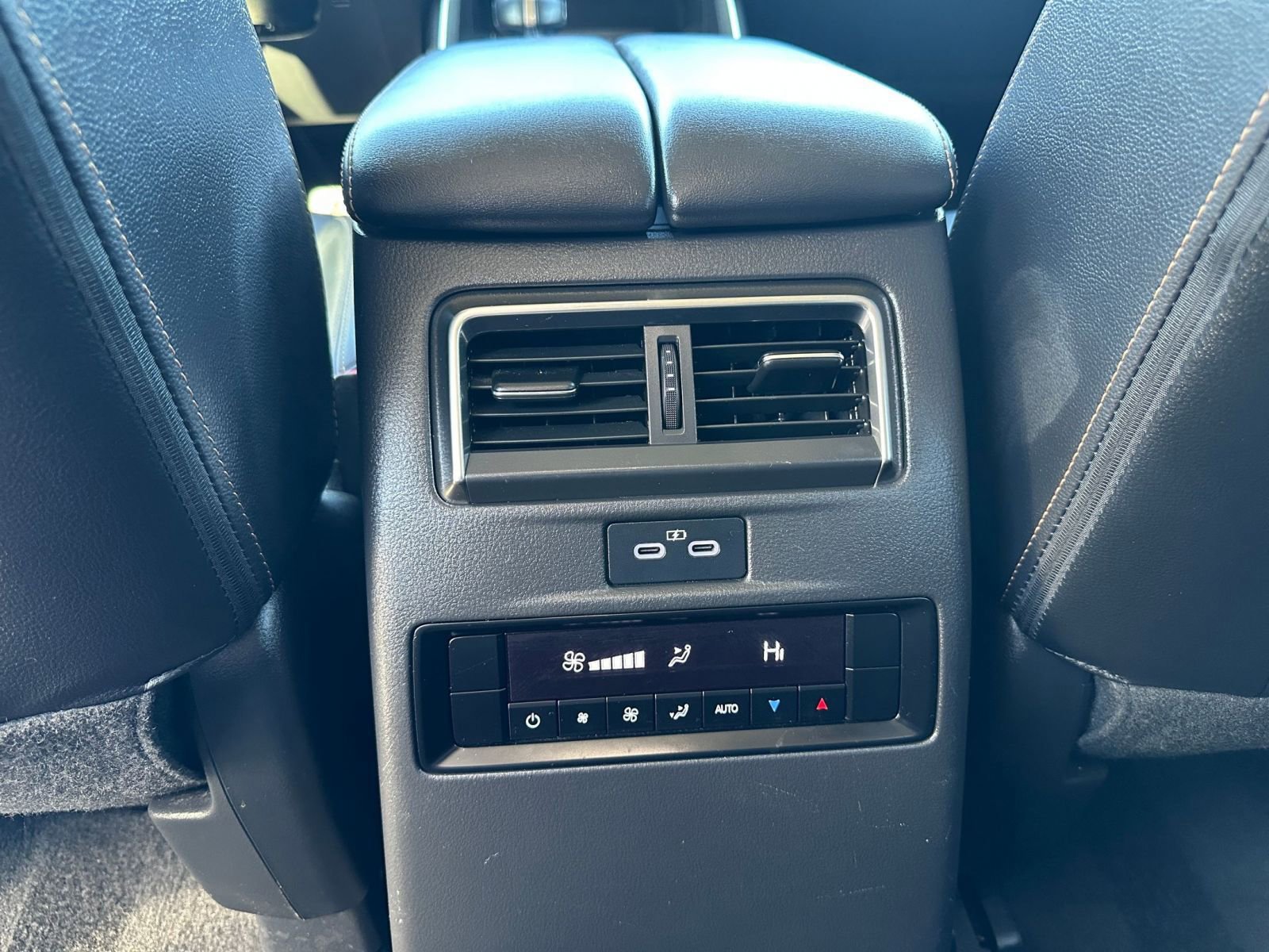 Thumbnail: 2025 Mazda CX-90 - 25