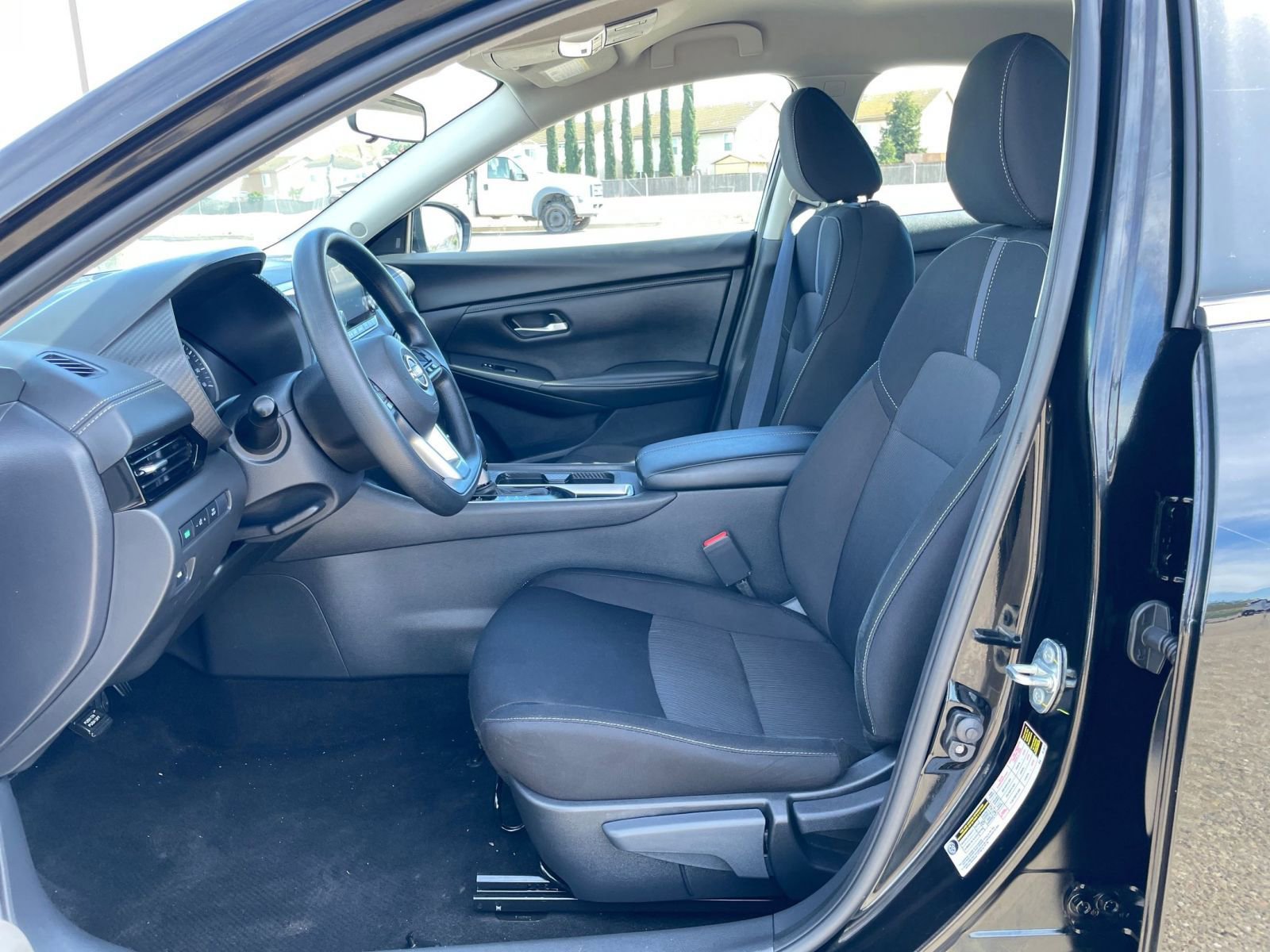 Thumbnail: 2025 Nissan Sentra - 25