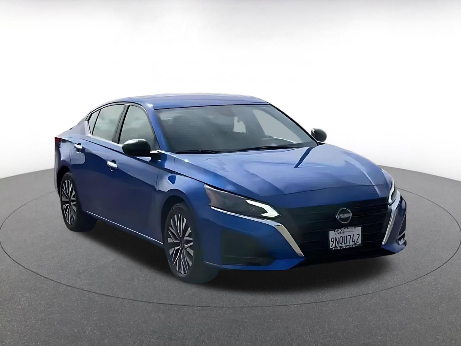 Thumbnail: 2025 Nissan Altima - 3
