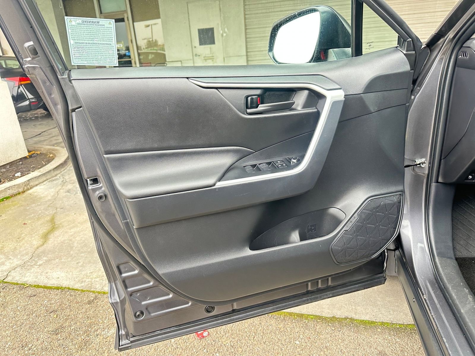 Thumbnail: 2025 Toyota RAV4 - 20