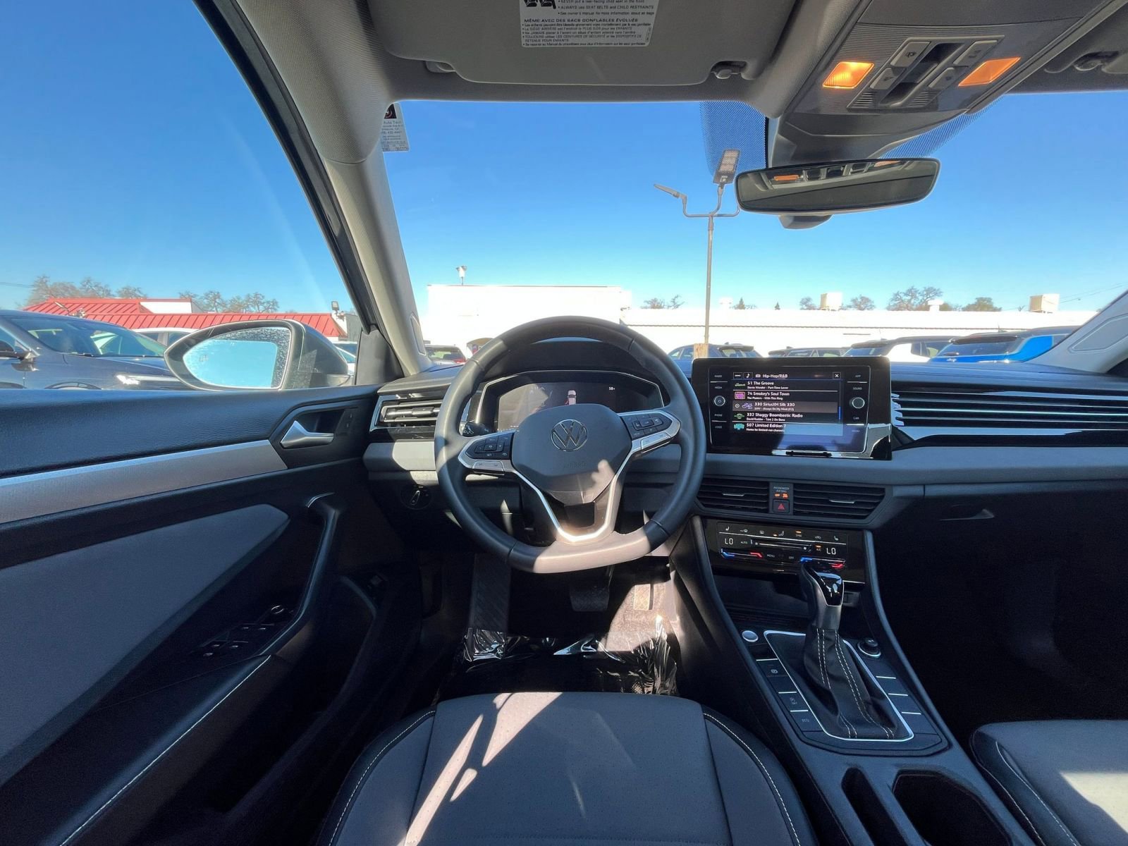 Thumbnail: 2025 Volkswagen Jetta - 34