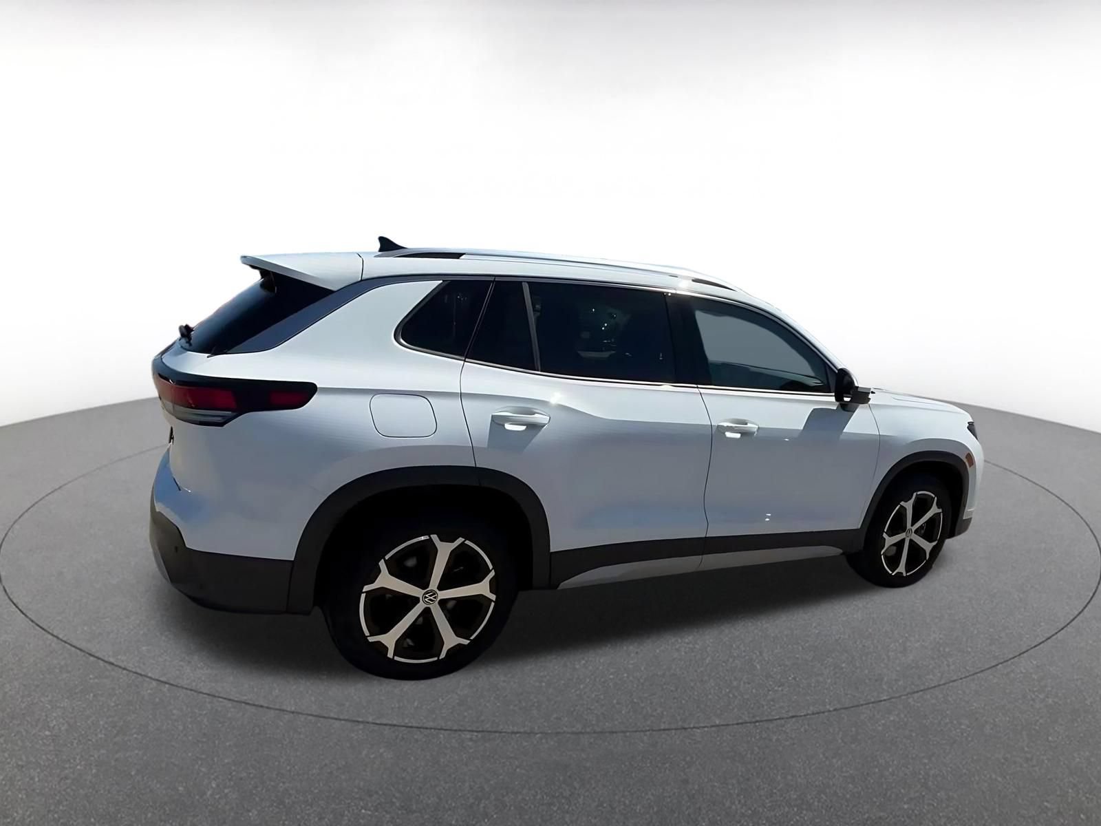 Thumbnail: 2026 Volkswagen Tiguan - 14