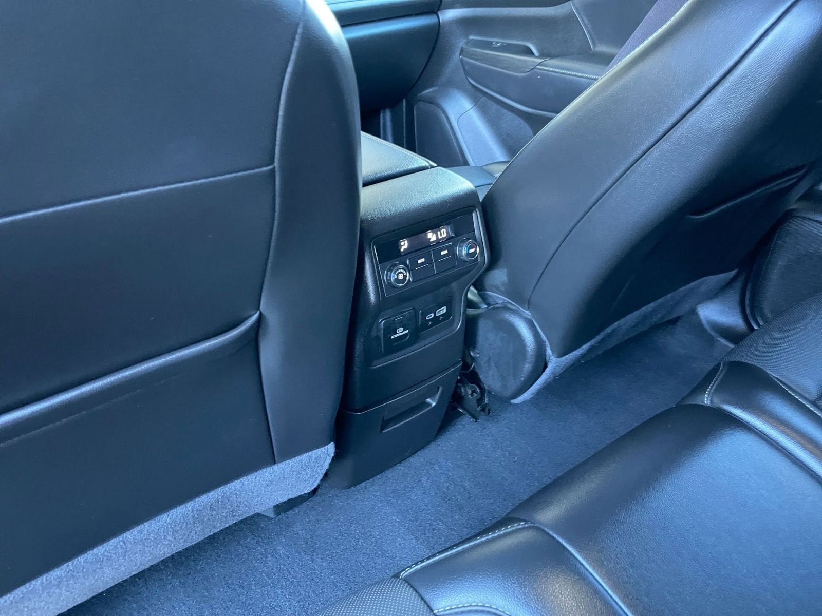 Thumbnail: 2023 GMC Acadia - 24