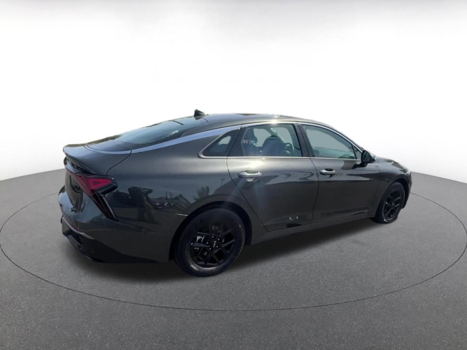 Thumbnail: 2025 Kia K5 - 15