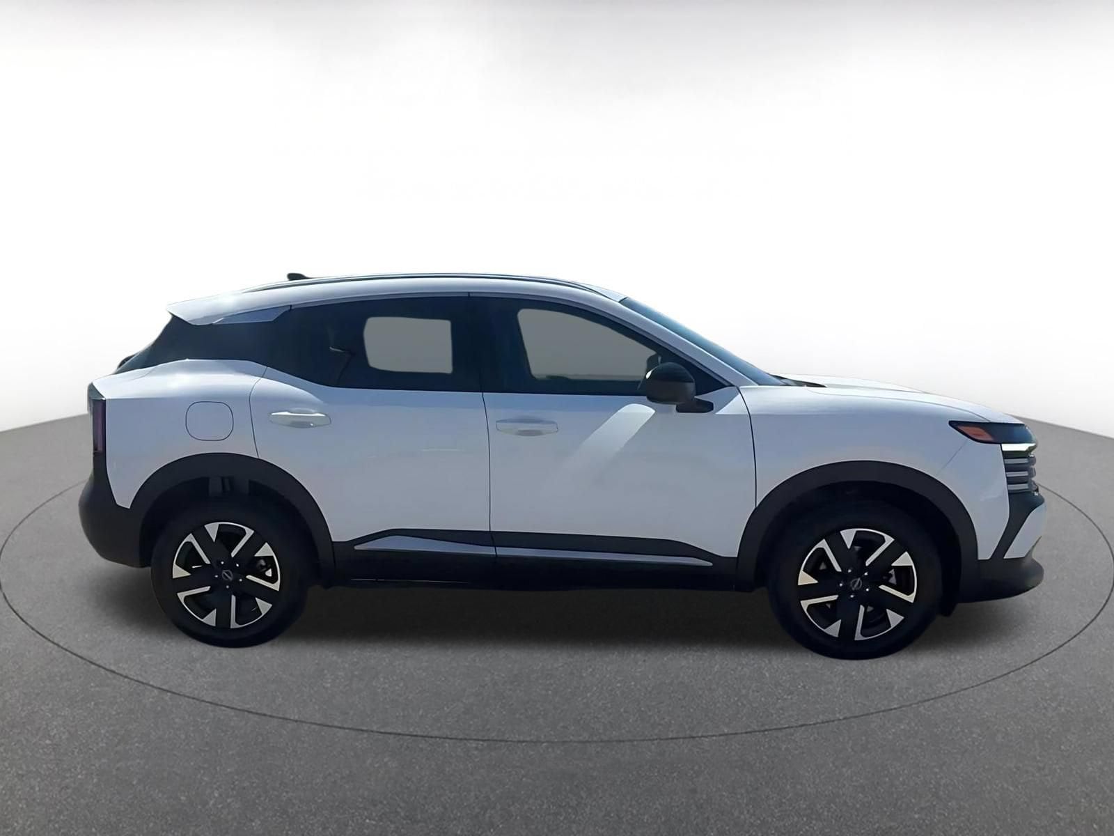 Thumbnail: 2026 Nissan Kicks - 15