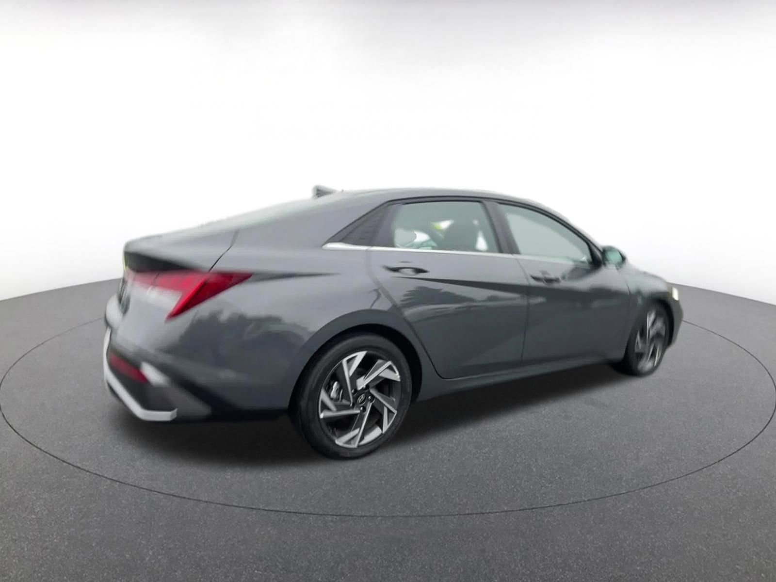 Thumbnail: 2025 Hyundai Elantra - 15