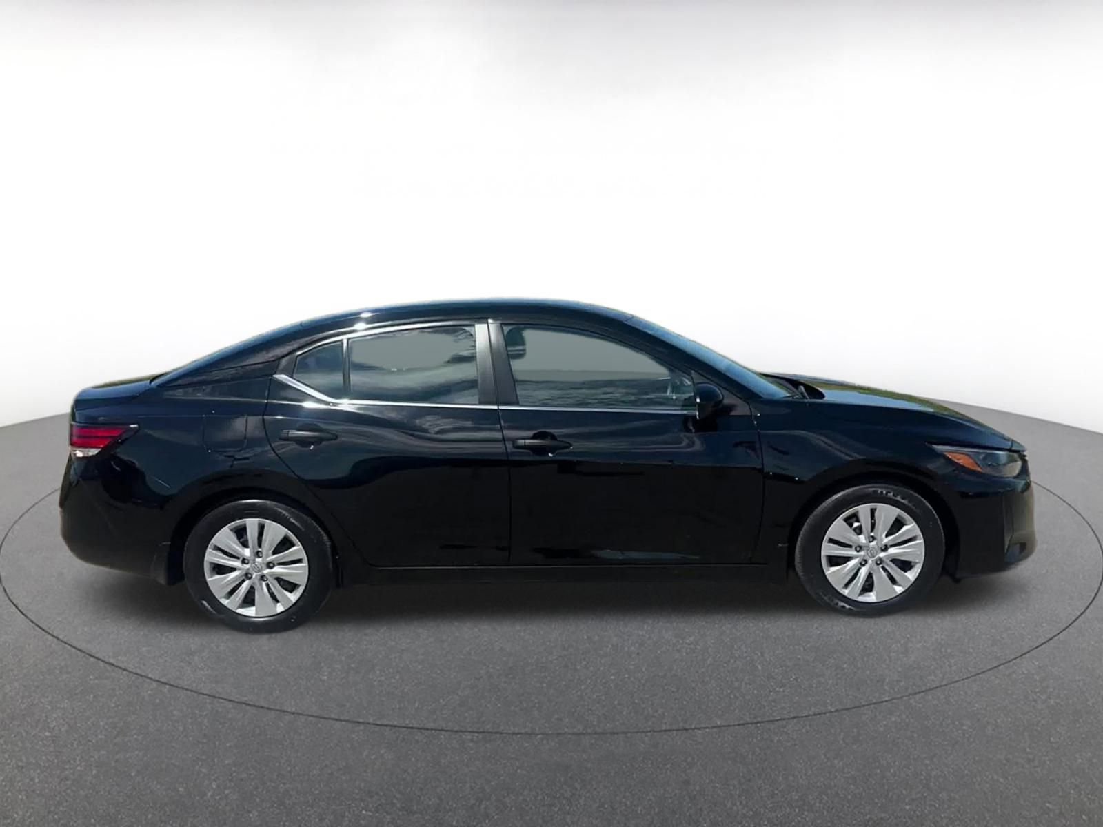 Thumbnail: 2024 Nissan Sentra - 16